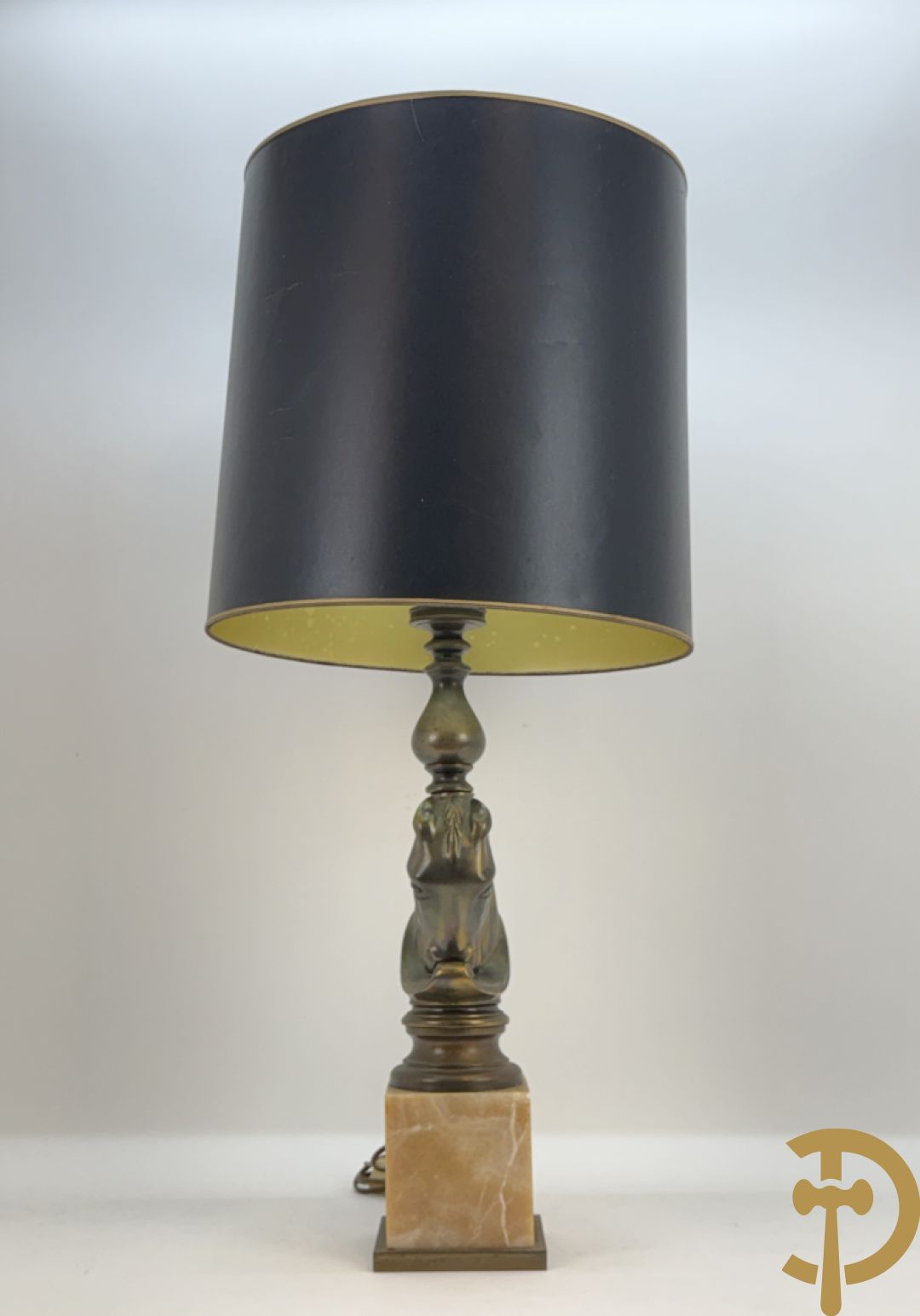 Vintage lampadaire in messing met paardenkop op onix marmeren sokkel