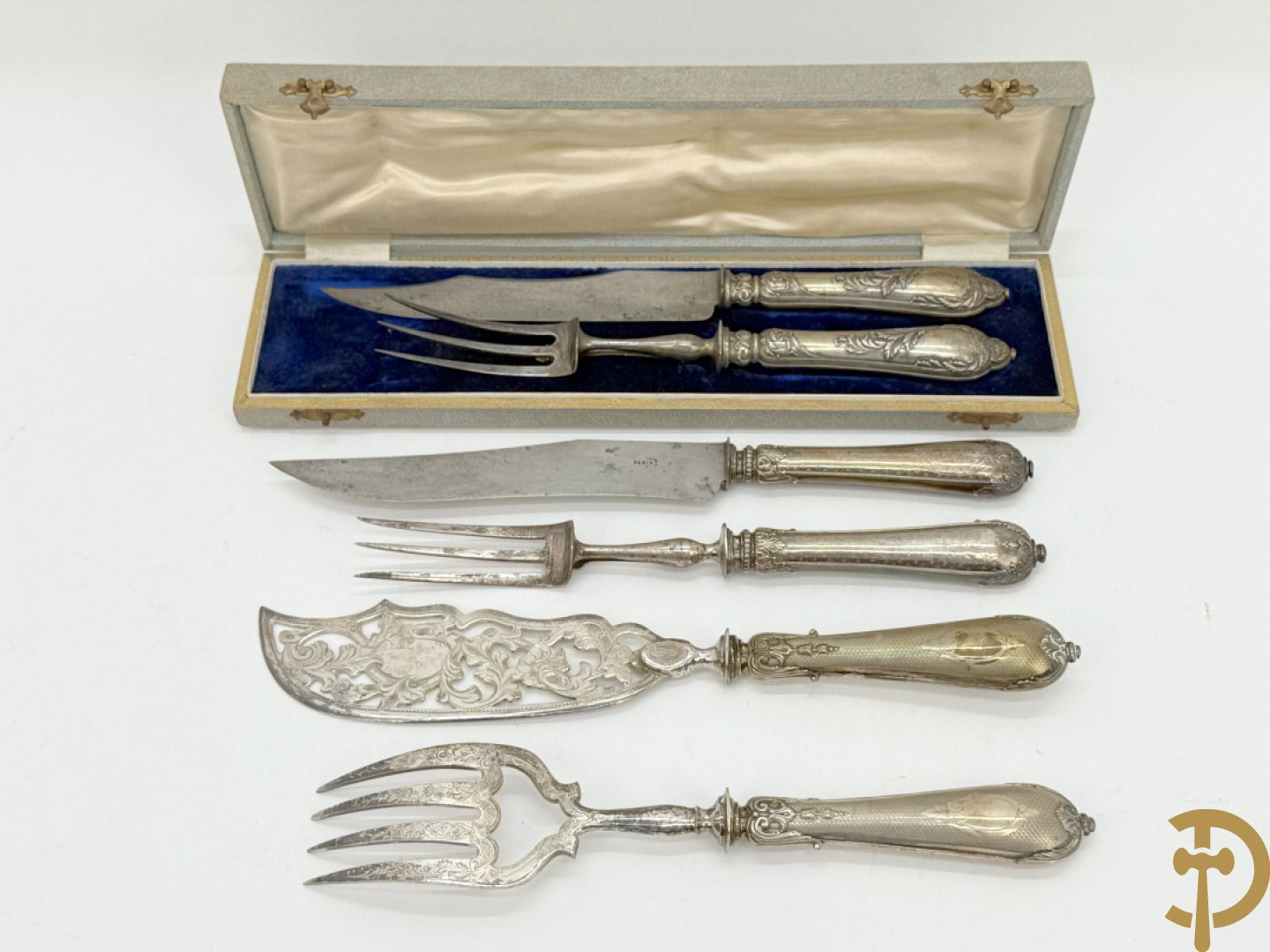 Wildbestek met massief zilveren handvaten en geajoureerd lemmet, Louis XV stijl
