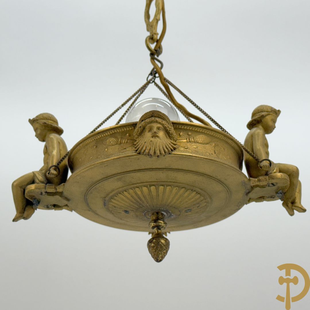 Vuurverguld bronzen hall lantaarntje met zittende cupido