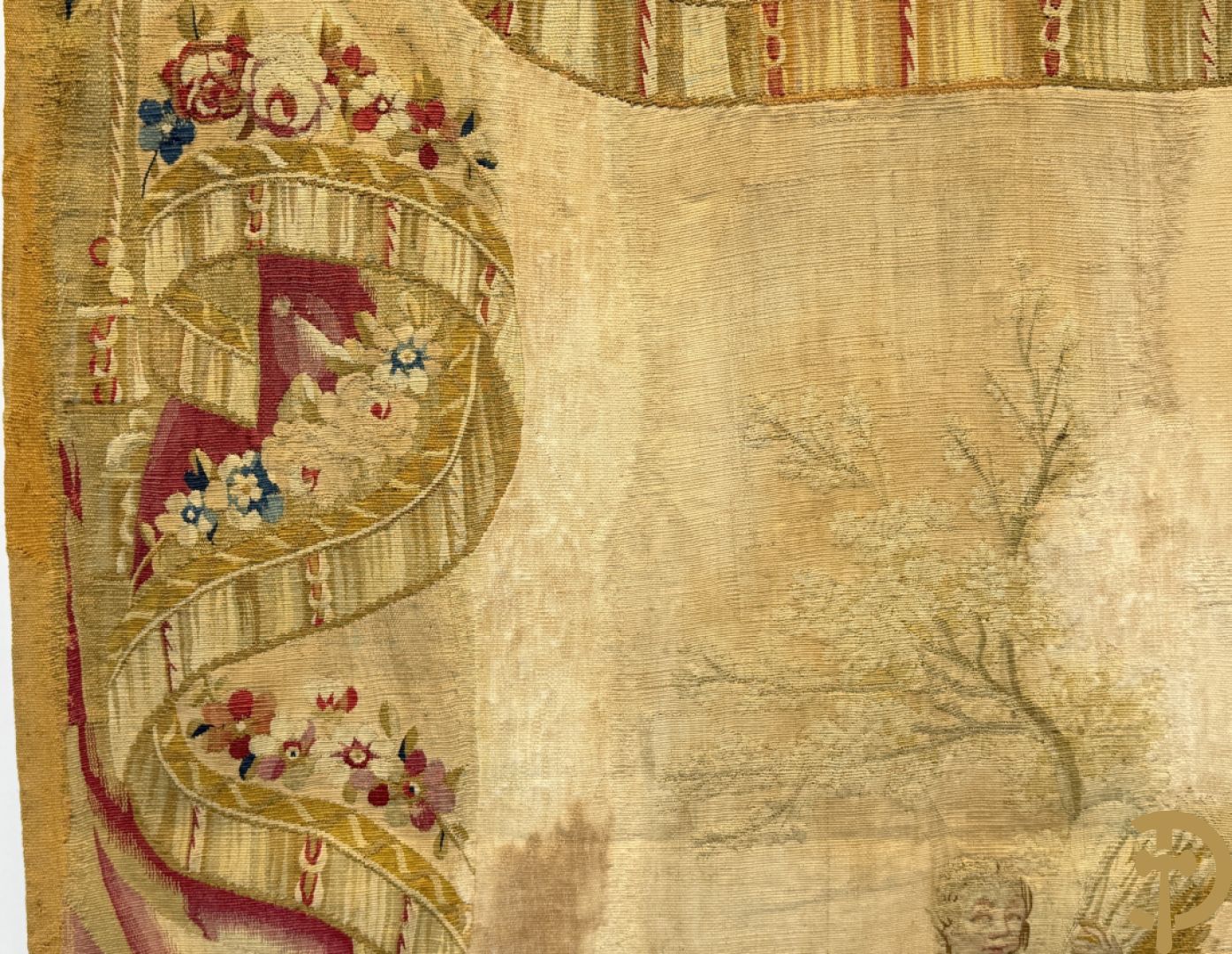 Handgeweven wandtapijt met centraal decor van dames in landschap met de oogst omgeven door bloemenguirlandes