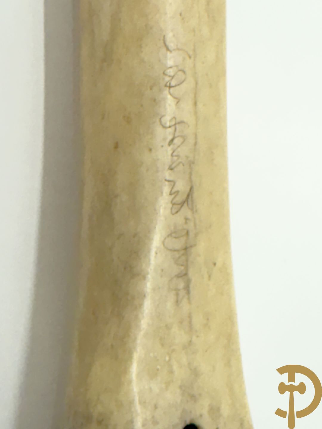 Antieke benen Chinese kalligrafie borstel met fijne inscriptie en Chinese tekens