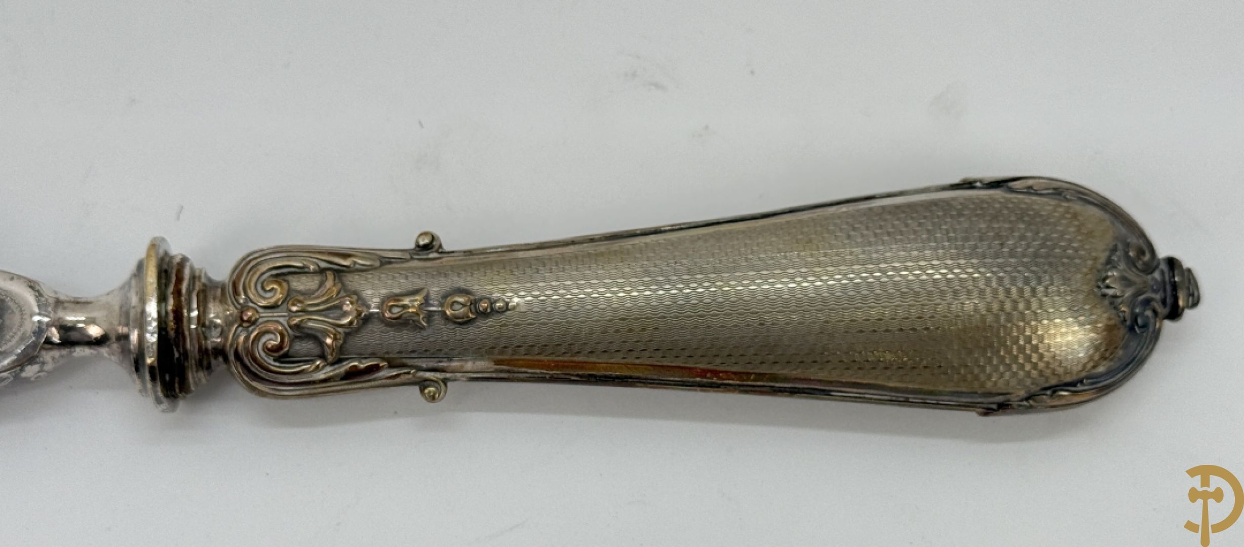 Wildbestek met massief zilveren handvaten en geajoureerd lemmet, Louis XV stijl