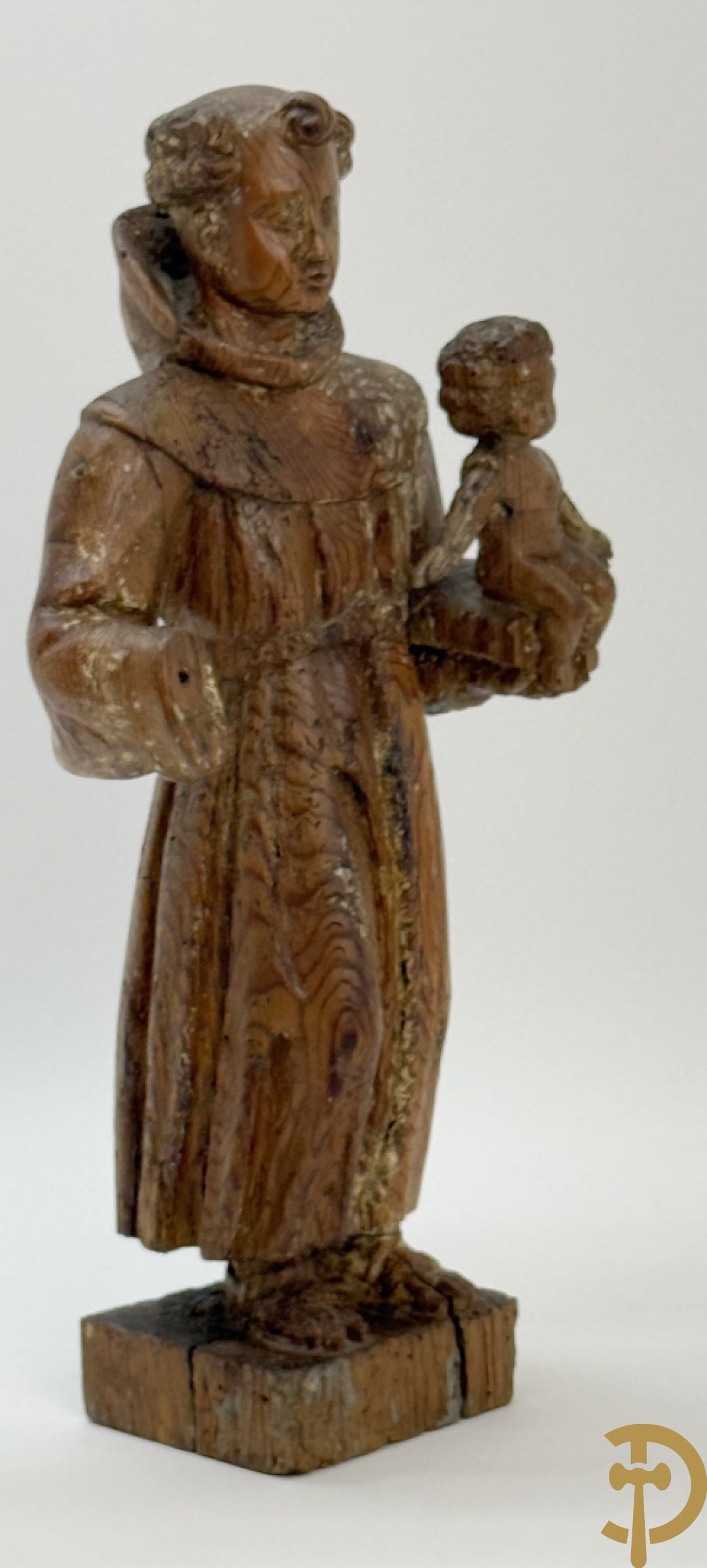 Houtsculptuur van een Heilige met kind