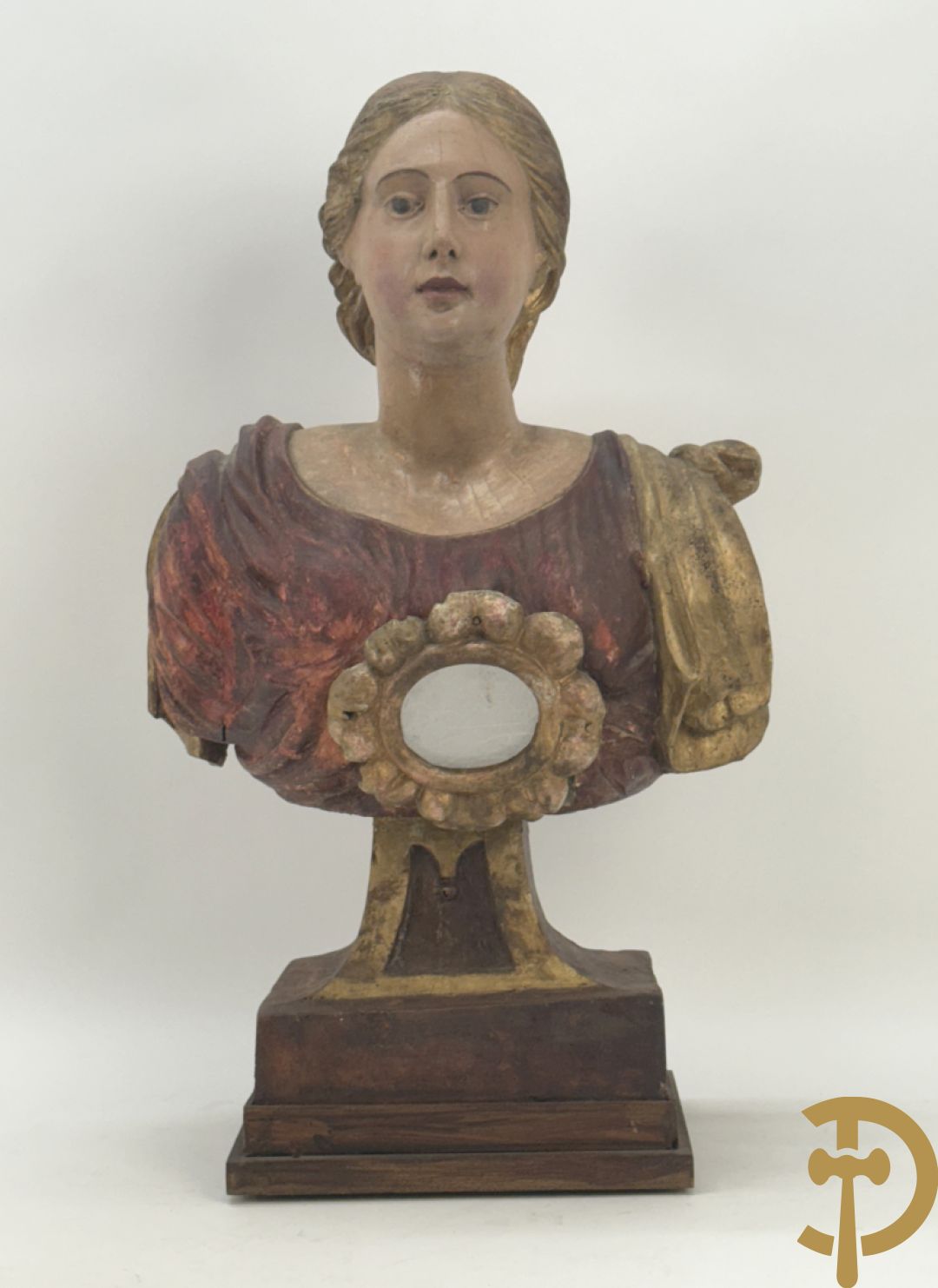 Houtgesculpteerde en gepolychromeerde damesbuste met reliekhouder