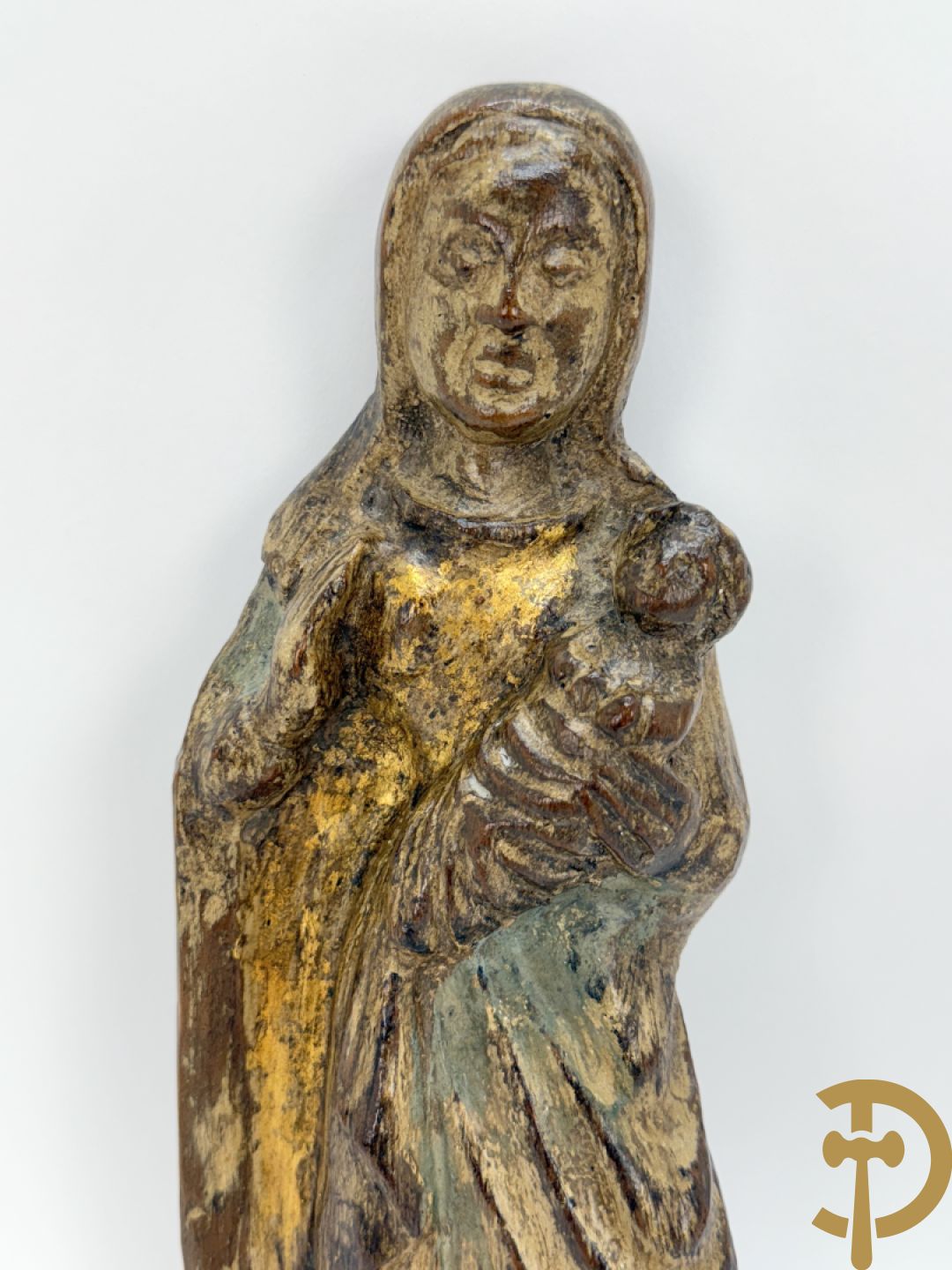 Houtgesculpteerde en vergulde Madonna met kind + gepolychromeerde houten Christusfiguur