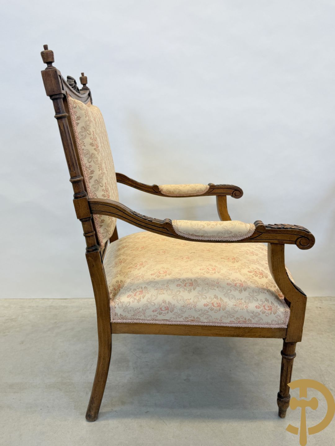 Louis XVI salonensemble bestaande uit canapé, 2 armzetels en 4 stoelen