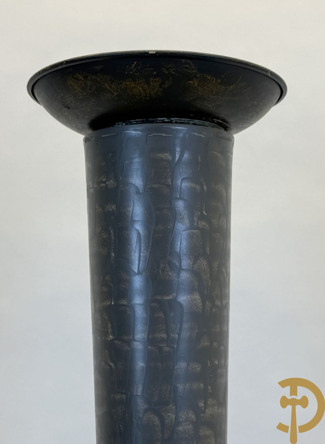 Gepatineerde staande lampadaire met plexi ornament