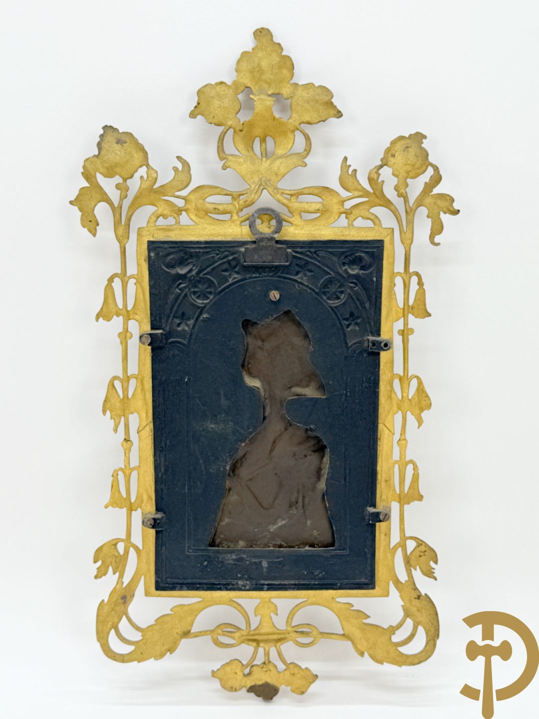 Paar vuurvergulde bronzen basreliefs met elegante dames en Jugendstil motieven
