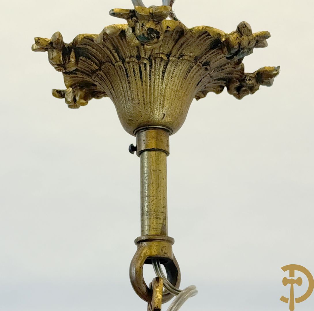 Bronzen drie armige luchter met accanthusranken, Louis XV stijl