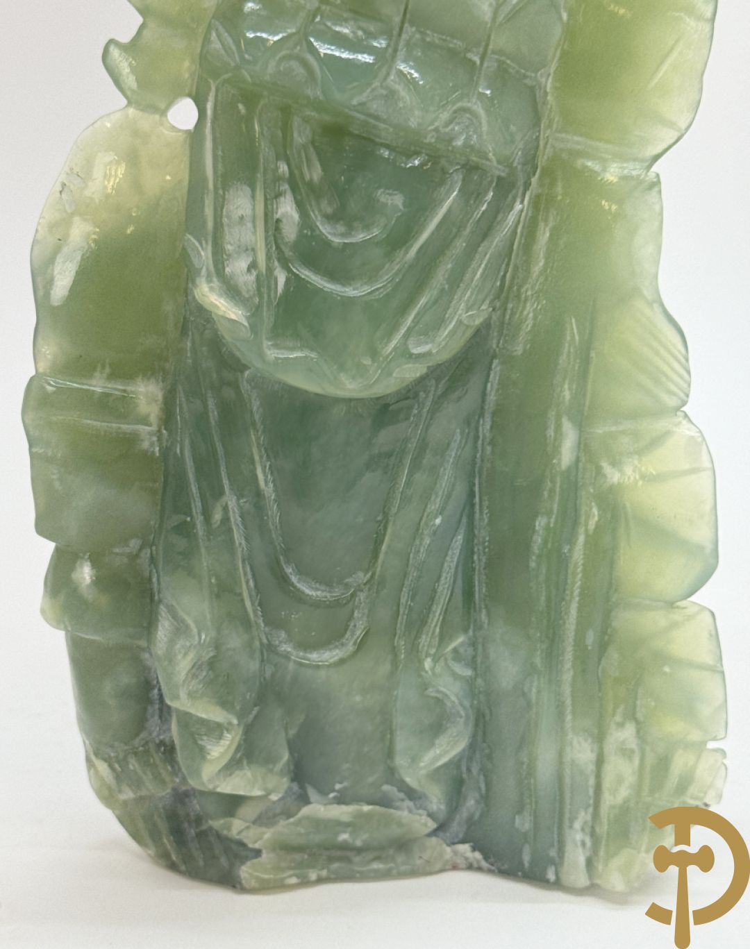 Drie Boedhistische handgesculpteerde stenen wijsgeren in jadeiet en speksteen