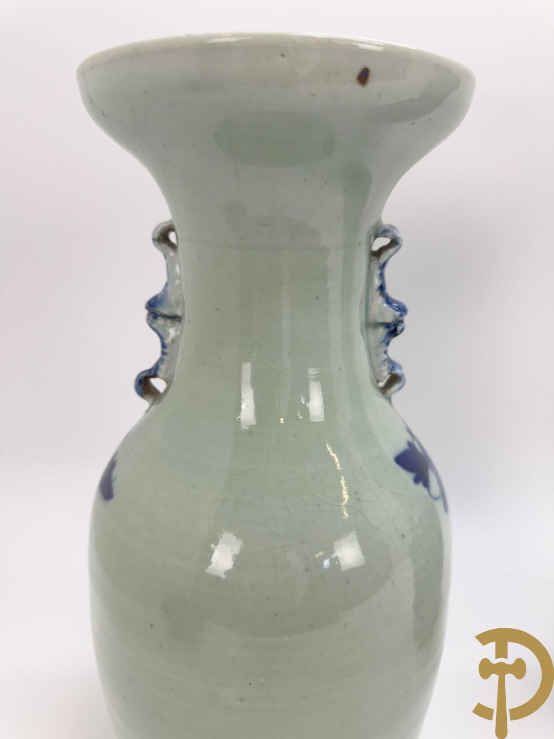 Paar Chinese porseleinen blauw/wit vazen met bloemendecor