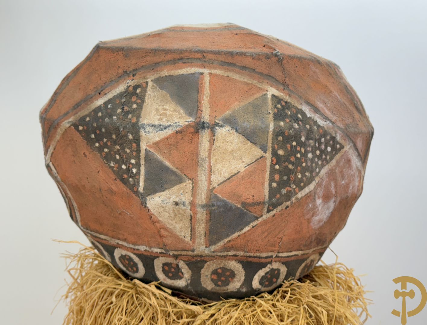 Afrikaans Yaka masker met raffia
