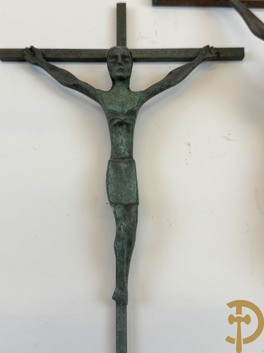 VAN DER DONCKT getekend : Lot bronzen religieuse beeldjes en corpussen