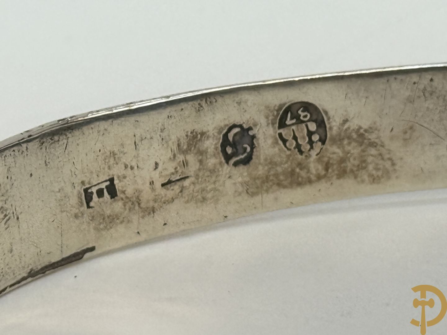Paar laat 18e Deense massief zilveren sporen met leder, gegraveerd met naam en 1787, Assay master Christoffer Fabritius