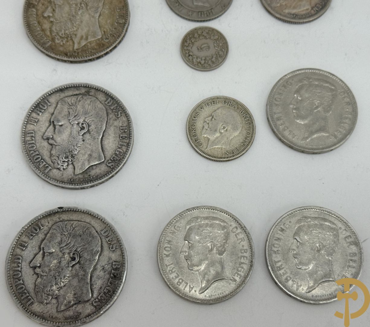 Reeks massief zilveren munten w.o. oude 5 Frank stukken van België en Frankrijk, belgische zilveren munten van 100, 250 en 500 Frank + zilveren munten van 1 Gulden Nederland