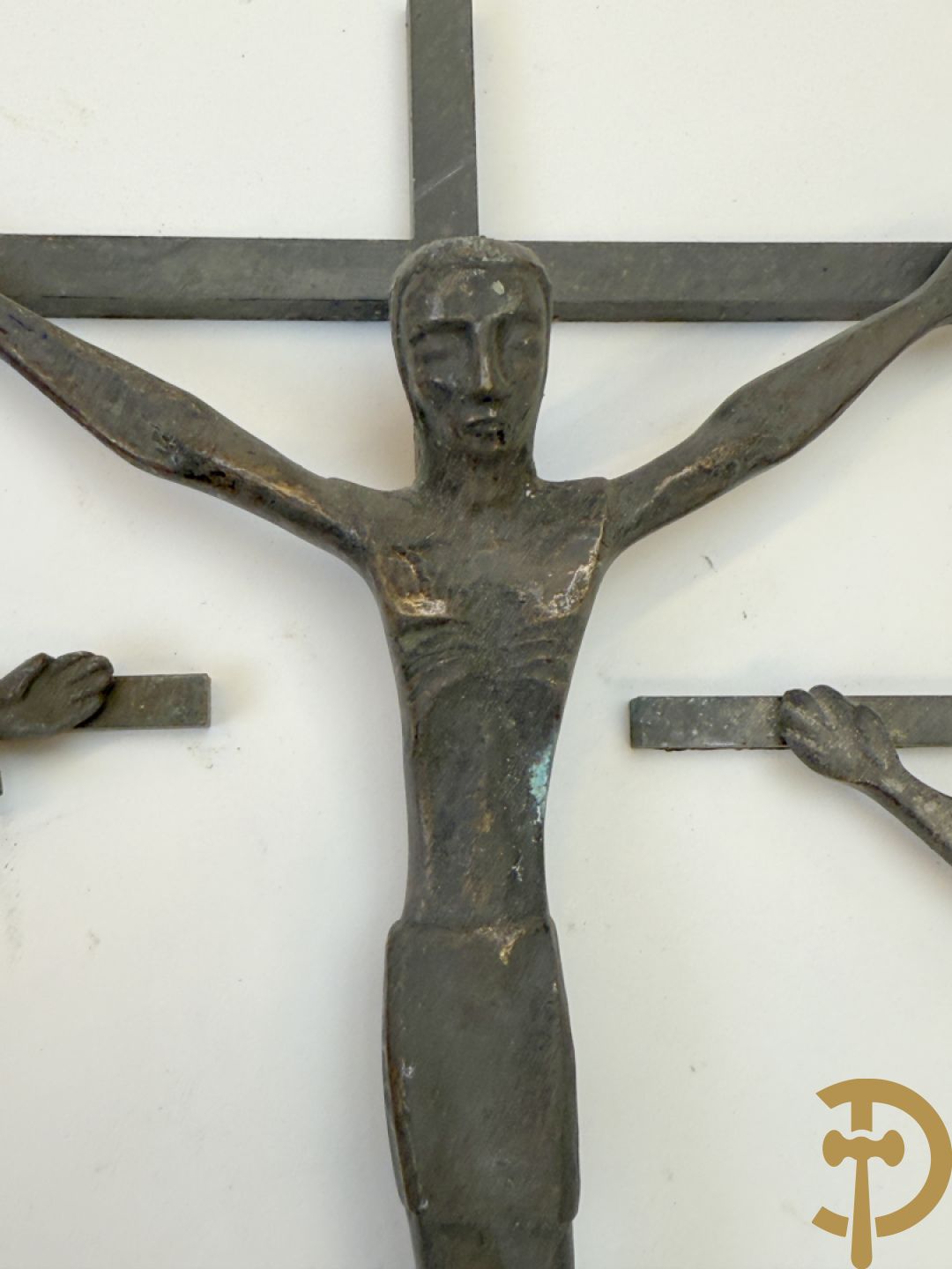 VAN DER DONCKT getekend : Lot bronzen religieuse beeldjes en corpussen