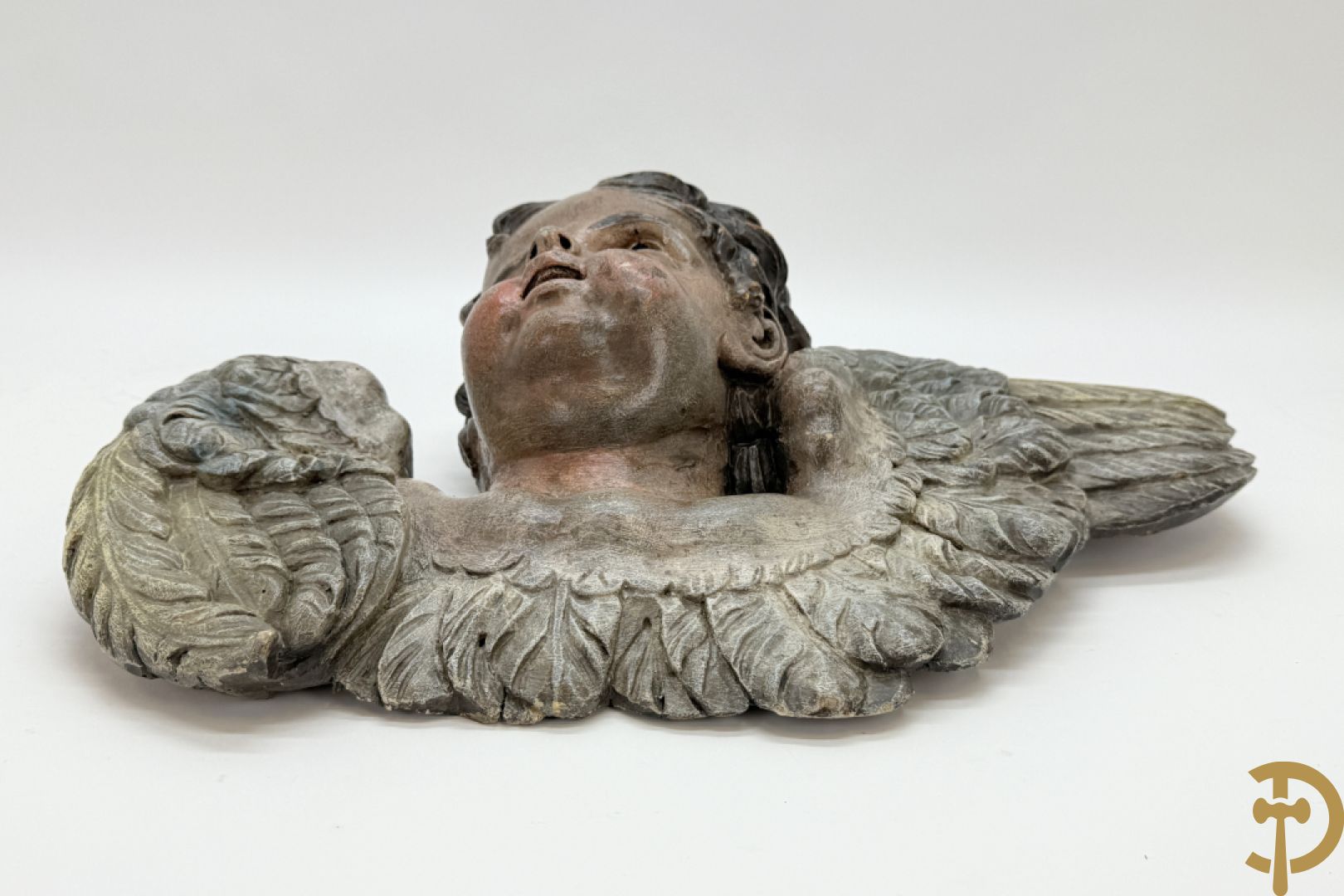 Gepolychromeerde houtsculptuur van engelenhoofd