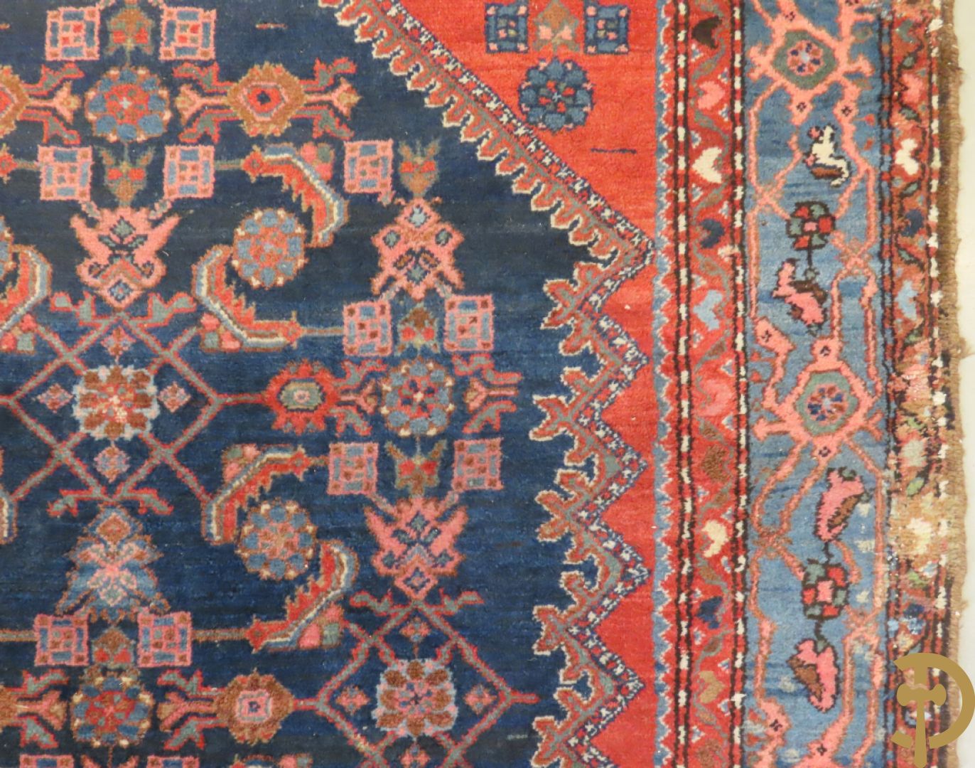 Oosters handgeknoopt tapijt Malayer met geometrisch bloemenpatroon op blauwe fond