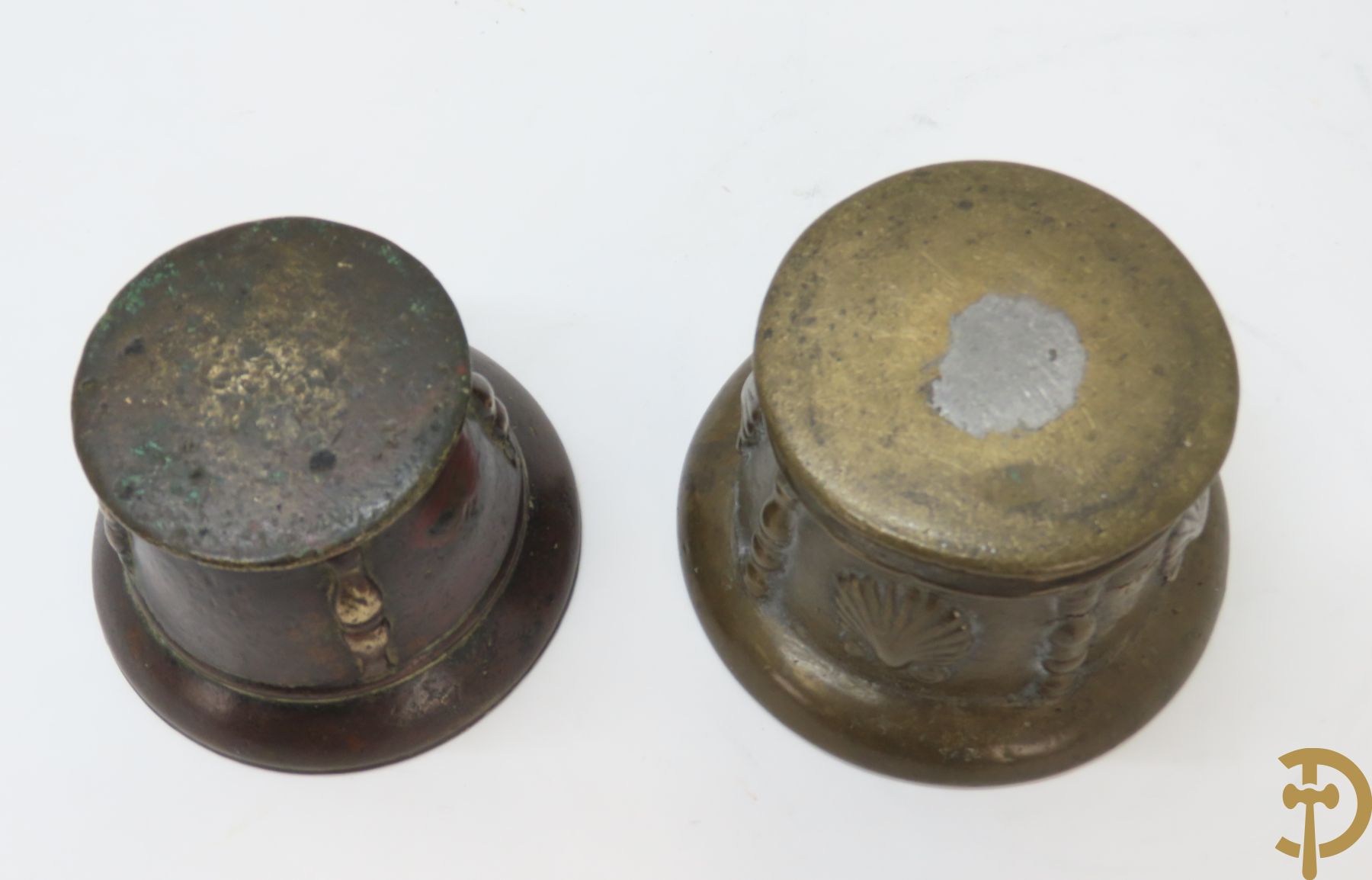 Twee bronzen mortiers, 17e