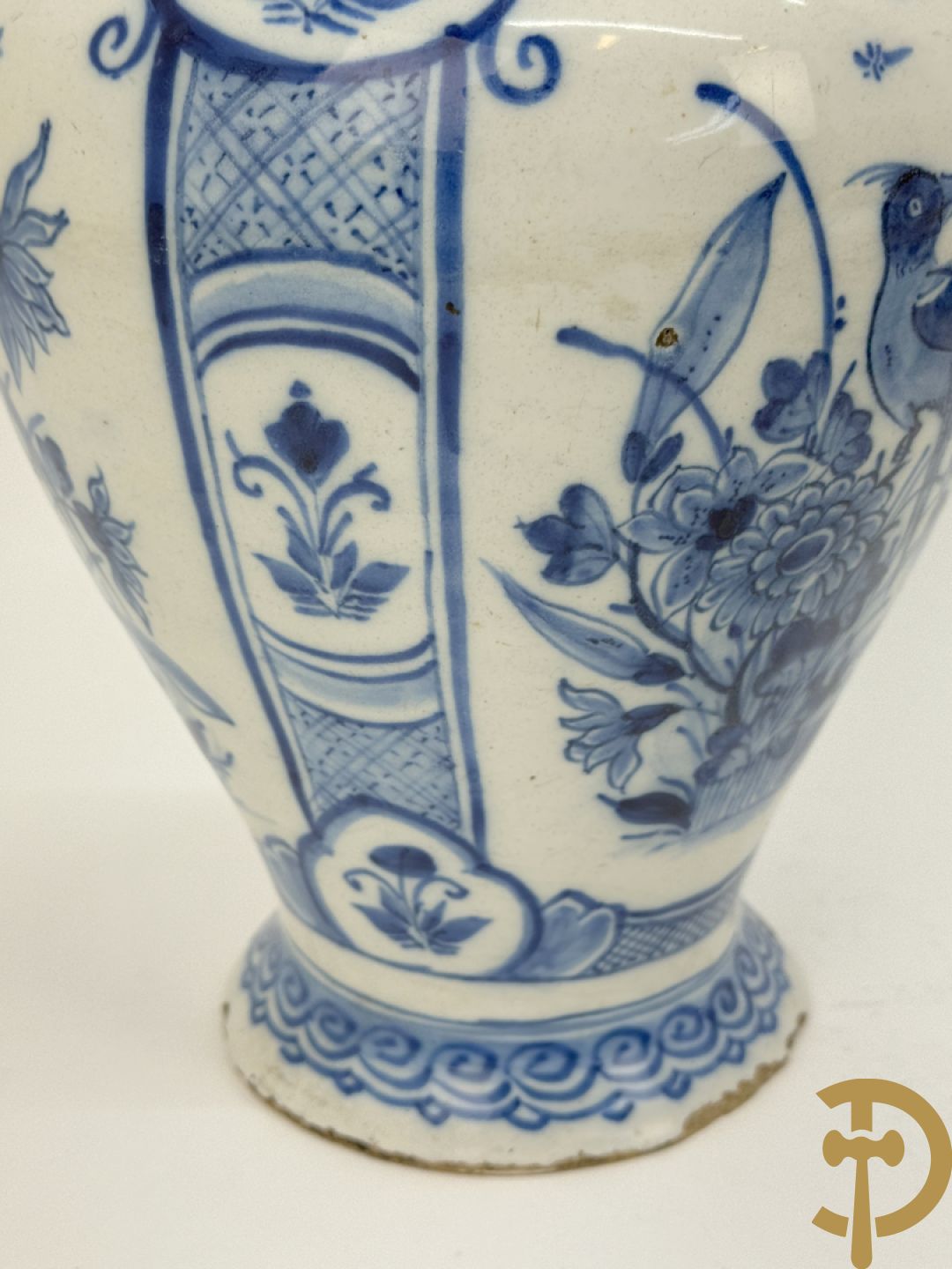 Lot 18e faience tegeltjes w..o. Delfts en Vlaams + Delftse potiche