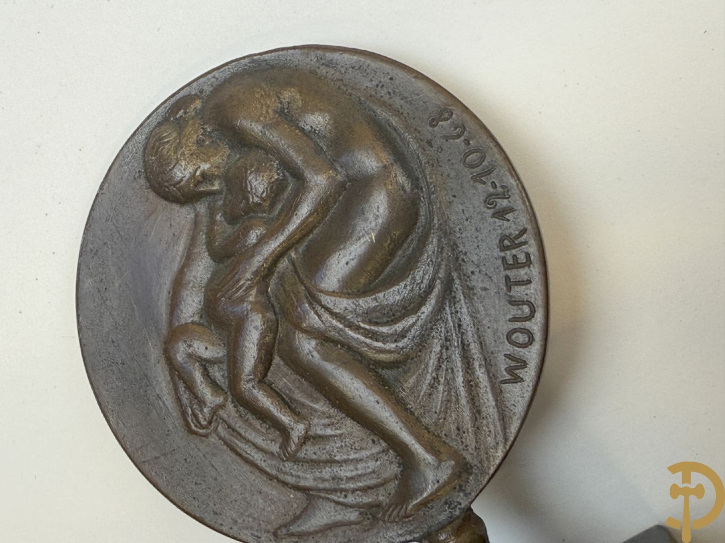 VAN DER DONCKT getekend : Lot bronzen religieuse beeldjes en corpussen