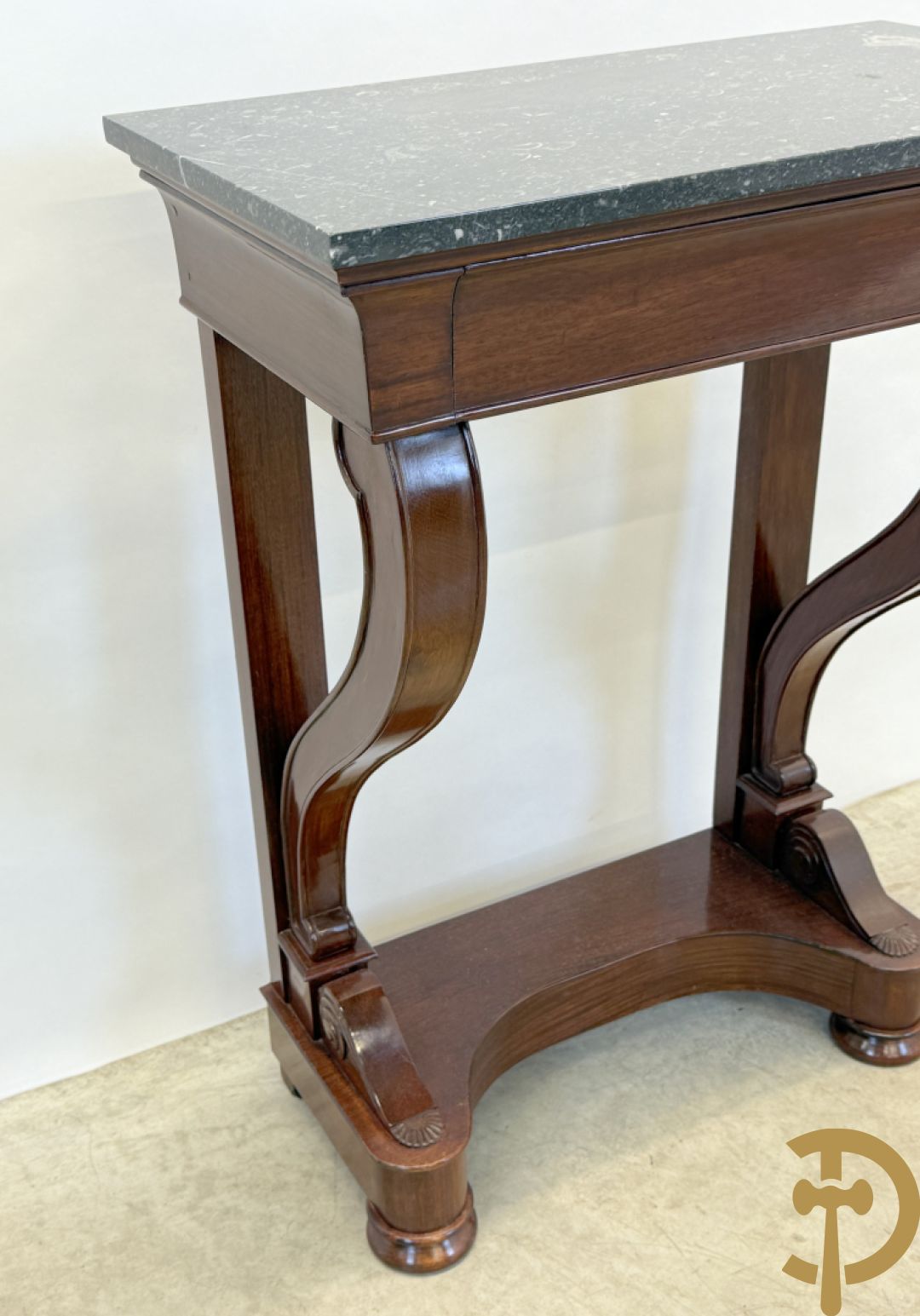 Mahoniehouten console met lade en arduinen blad, Charles X