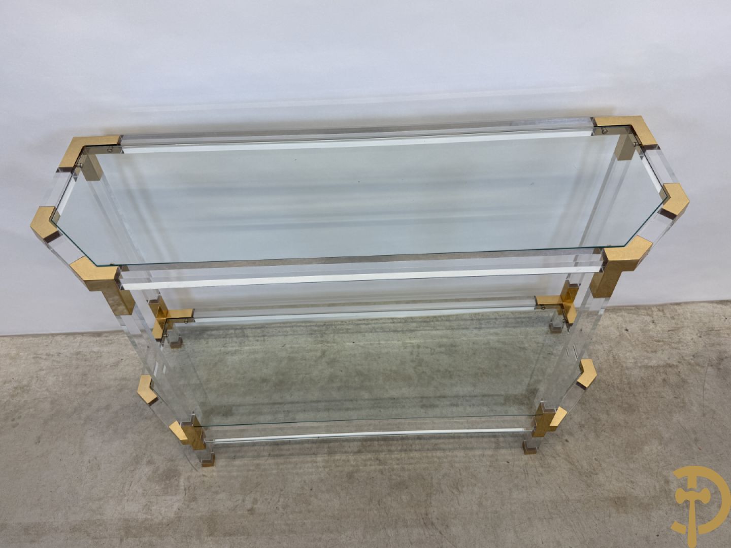 Twee plexi wandtafels met koperen ornamenten, jaren 