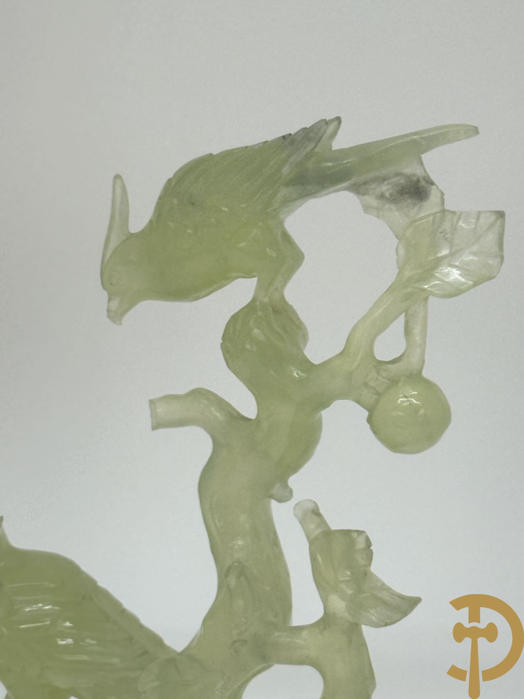Jadeiet sculptuur van boom met vogels + koppel vogels op bloemen in jadeiet + 2 vogels op tak in jadeiet