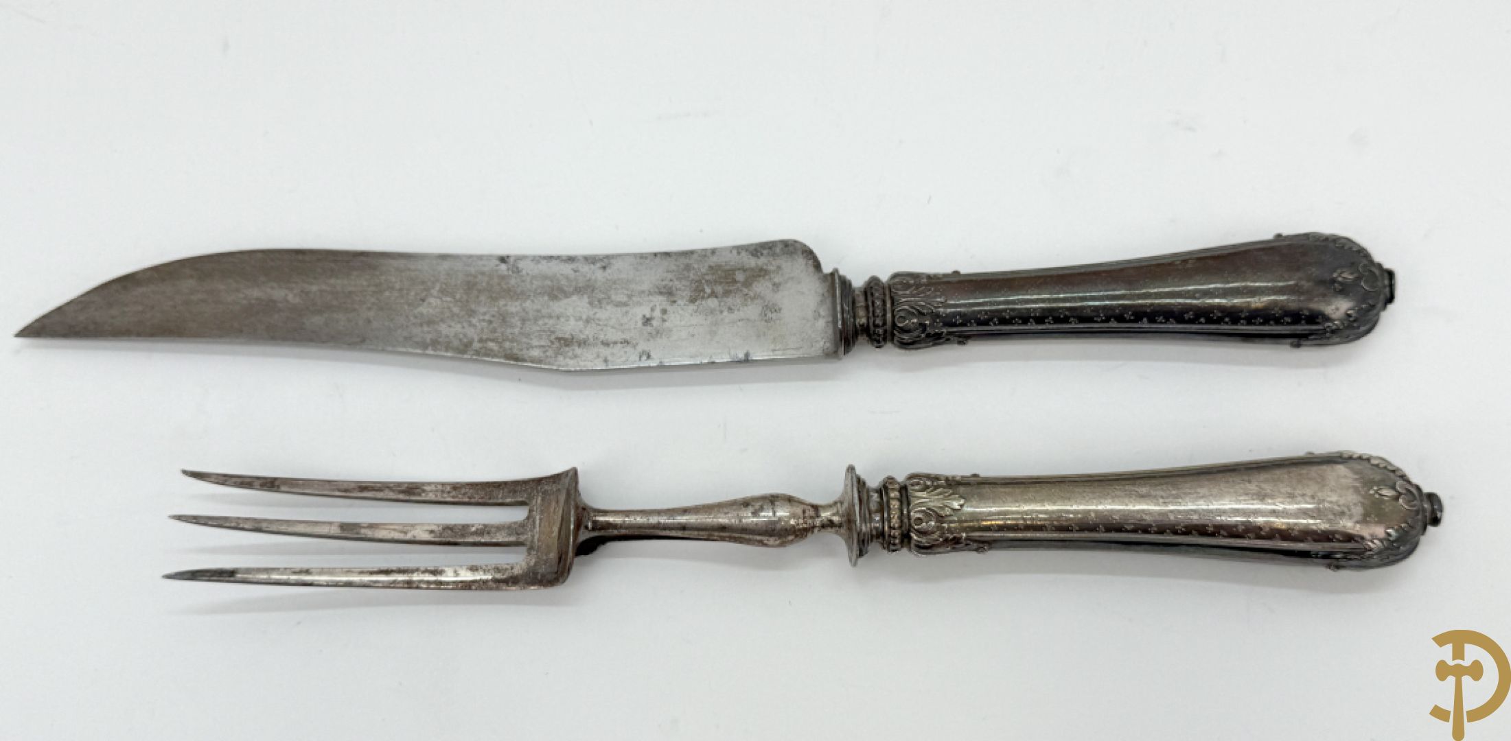 Wildbestek met massief zilveren handvaten en geajoureerd lemmet, Louis XV stijl
