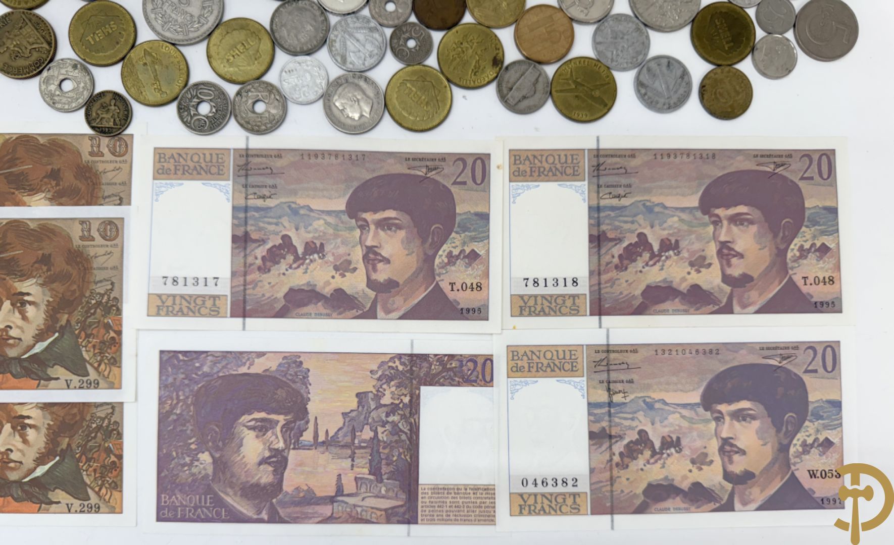 Verzameling munten Belgisch, Duits en Frans + verzamelmapje munten met Dirk Frimout uit 1992 + ingepakte eerste euro minikit + oude bankbiljetten van Frankrijk en België