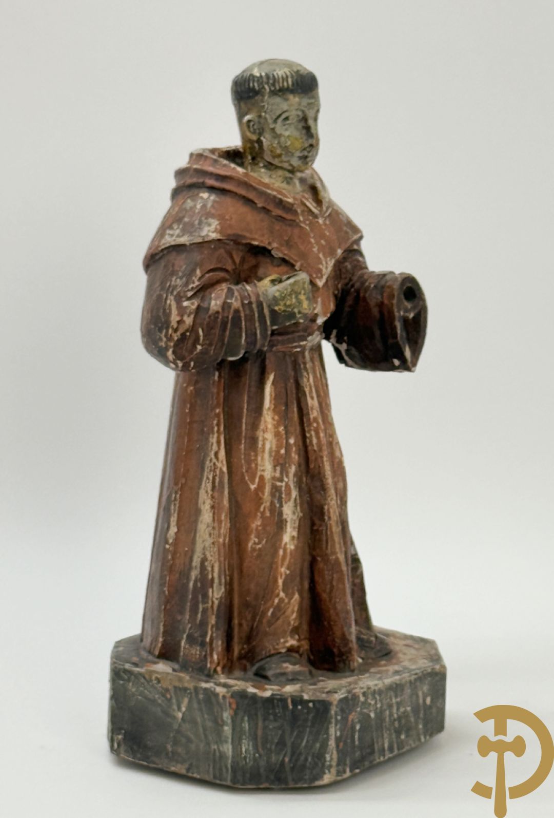 Volkse houtsculptuur van Sint Antonius