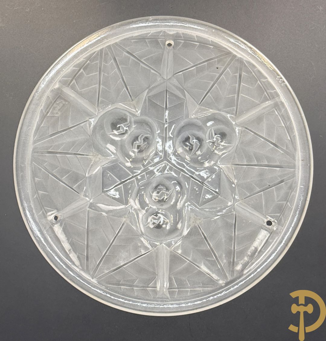 Art Deco pate de verre coupe met gestyleerd bloemenmotieven, Degué getekend, gemerkt nummer 557