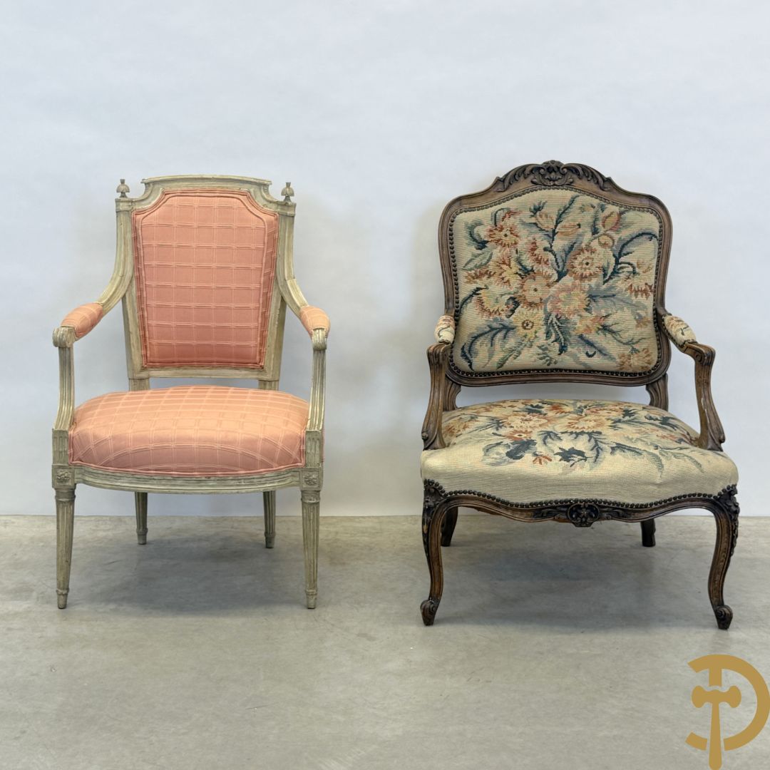 Gemonochromeerde Louis XVI armzetel + Louis XV armzetel met petit points