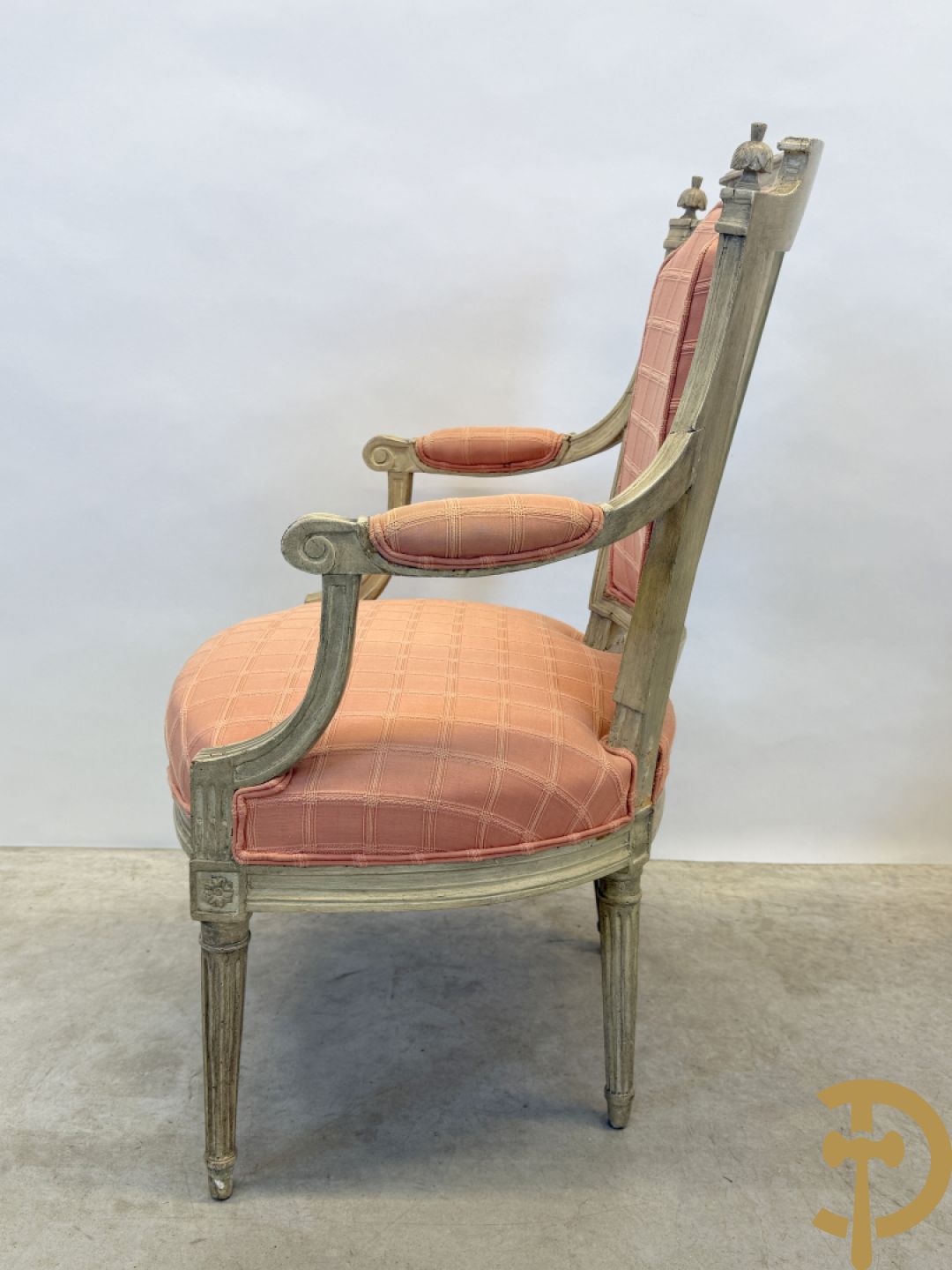Gemonochromeerde Louis XVI armzetel + Louis XV armzetel met petit points