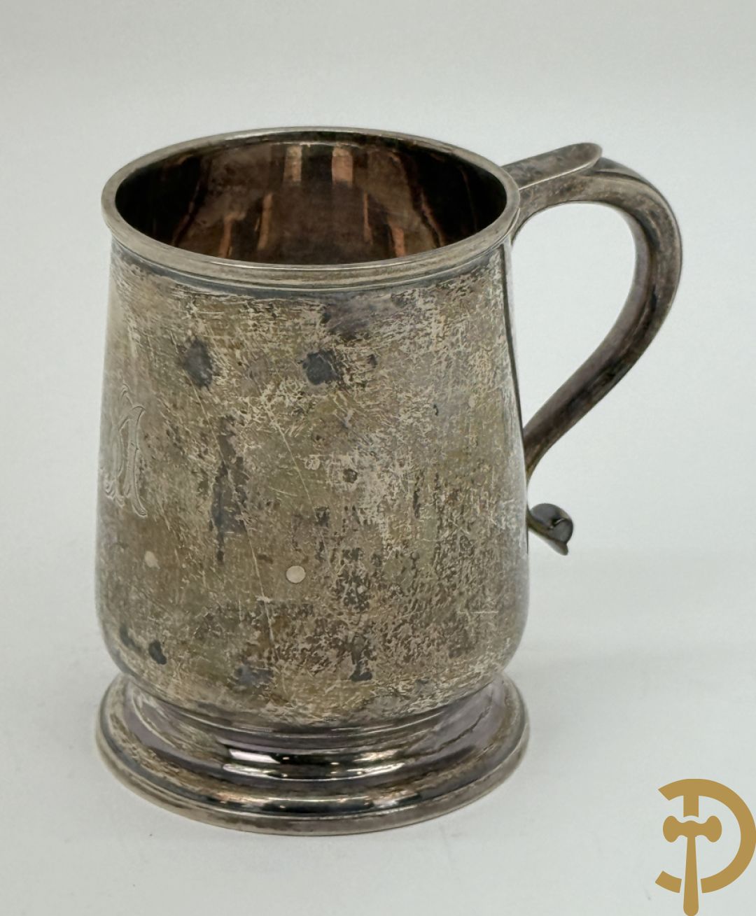 Massief zilveren Engelse beker, Sheffield 1914, met initialen MI