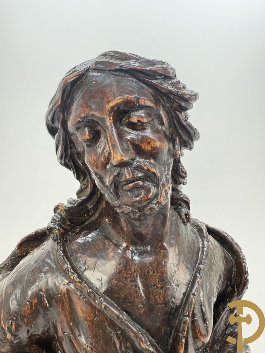 Houtgesculpteerde antieke religieuse voorstelling van evangelist, 18e