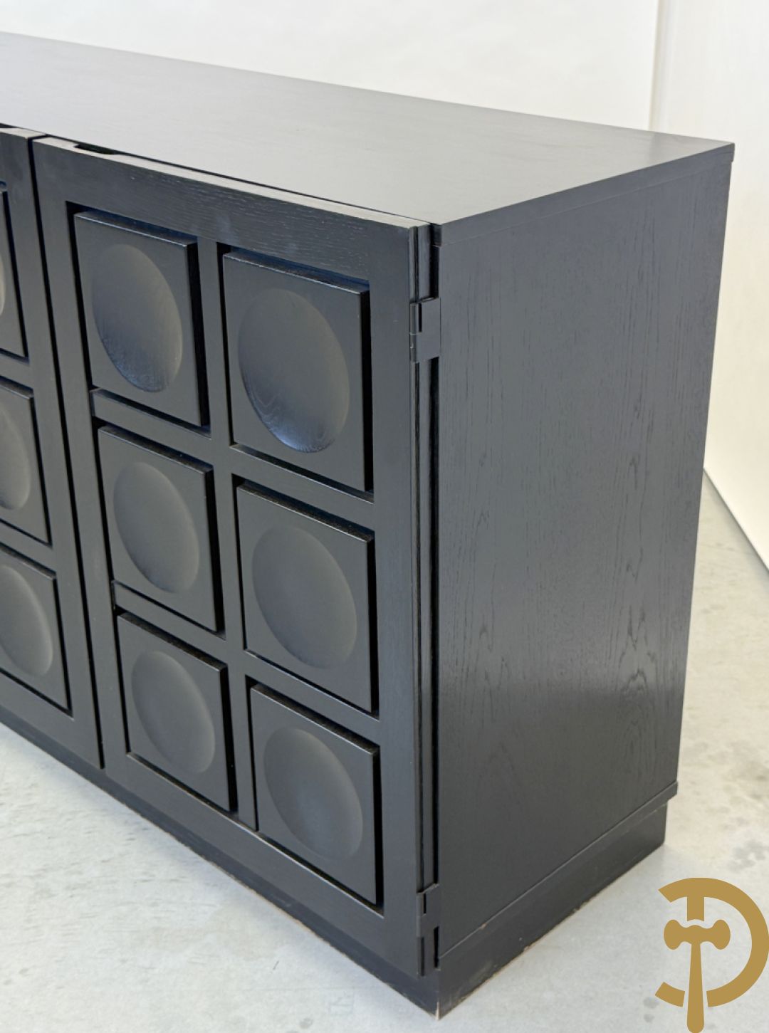 Zwartgelakte brutalistische vijfdeurs sideboard met ingewerkte lades, model Torino, ontwerper Frans Defour