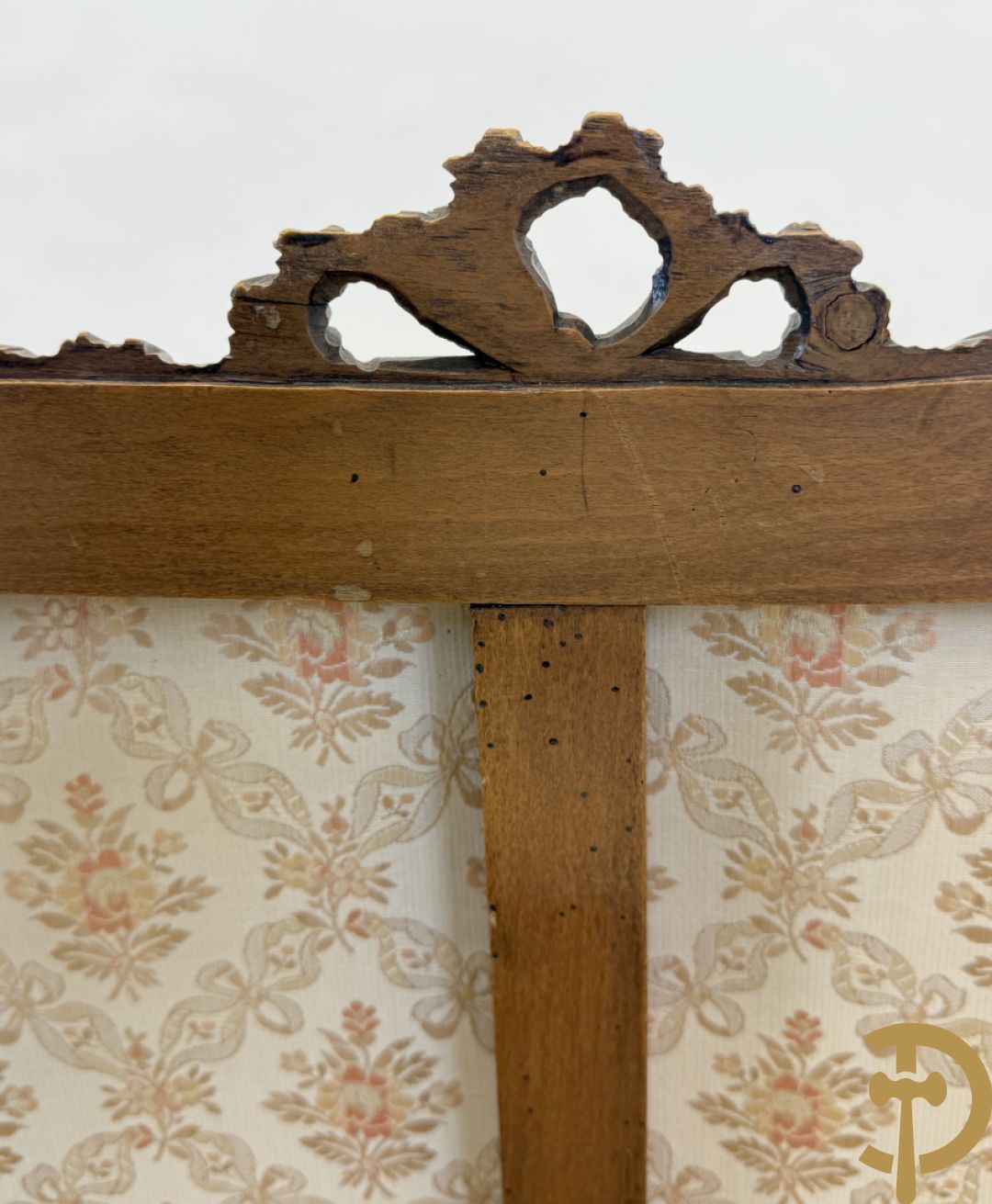 Louis XVI salonensemble bestaande uit canapé, 2 armzetels en 4 stoelen