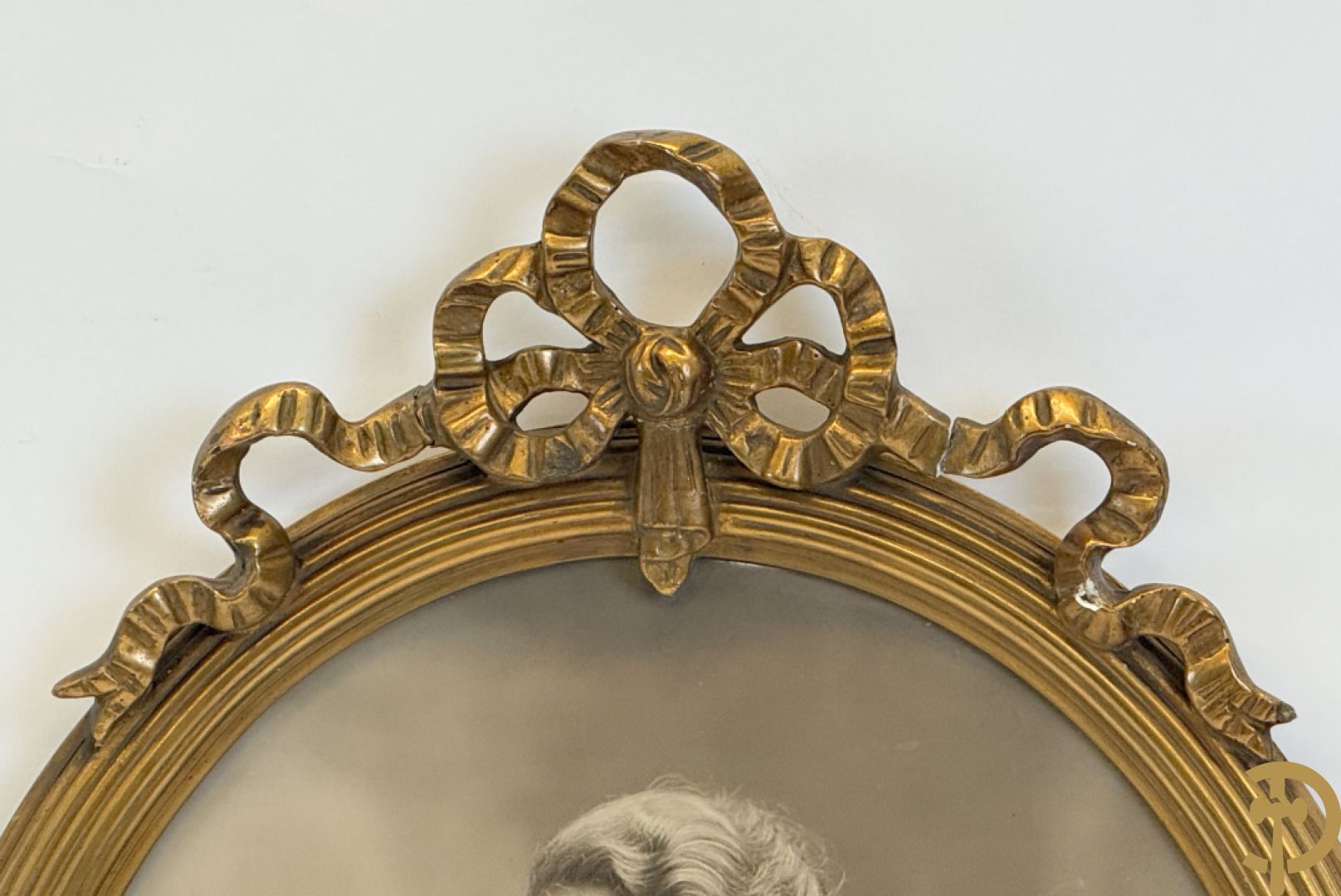 Paar ovale Louis XVI lijsten met portretten + VERBRUGGE getekend 