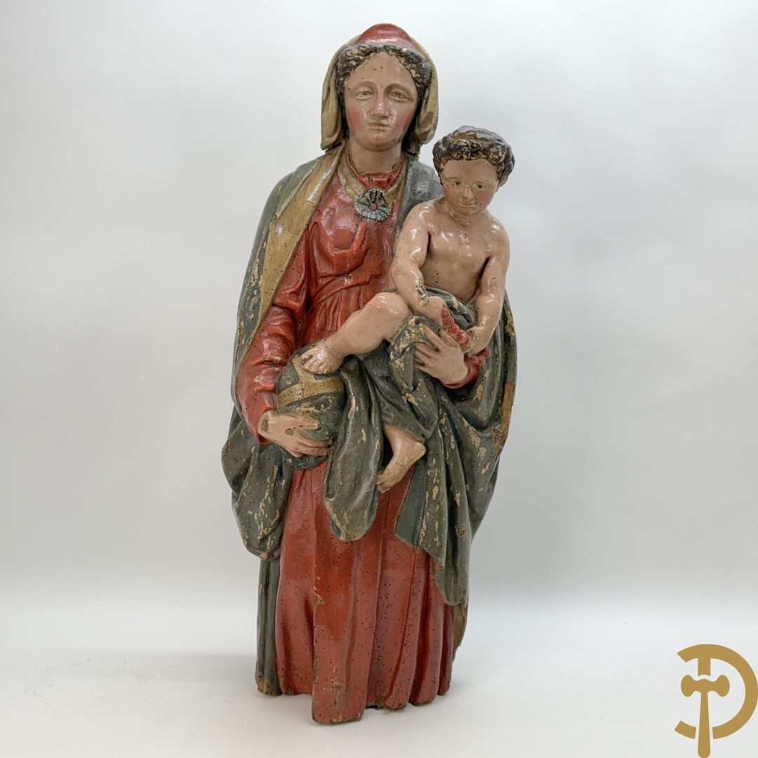Gepolychromeerde houtsculptuur Madonna met rode jurk en kind, 18e