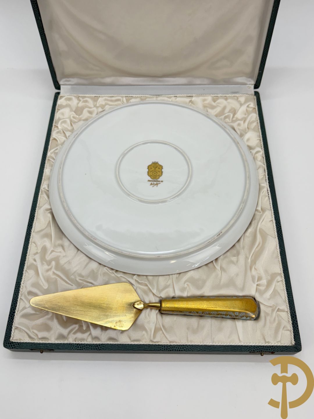 DW Porzellan coupe met schaal (2x), schotel + taartschep met schotel in doos, met verguld decor