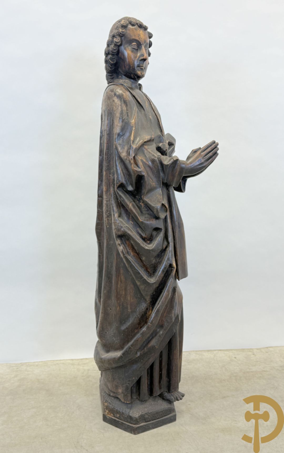Vlaamse houtsculptuur van apostel, 18e
