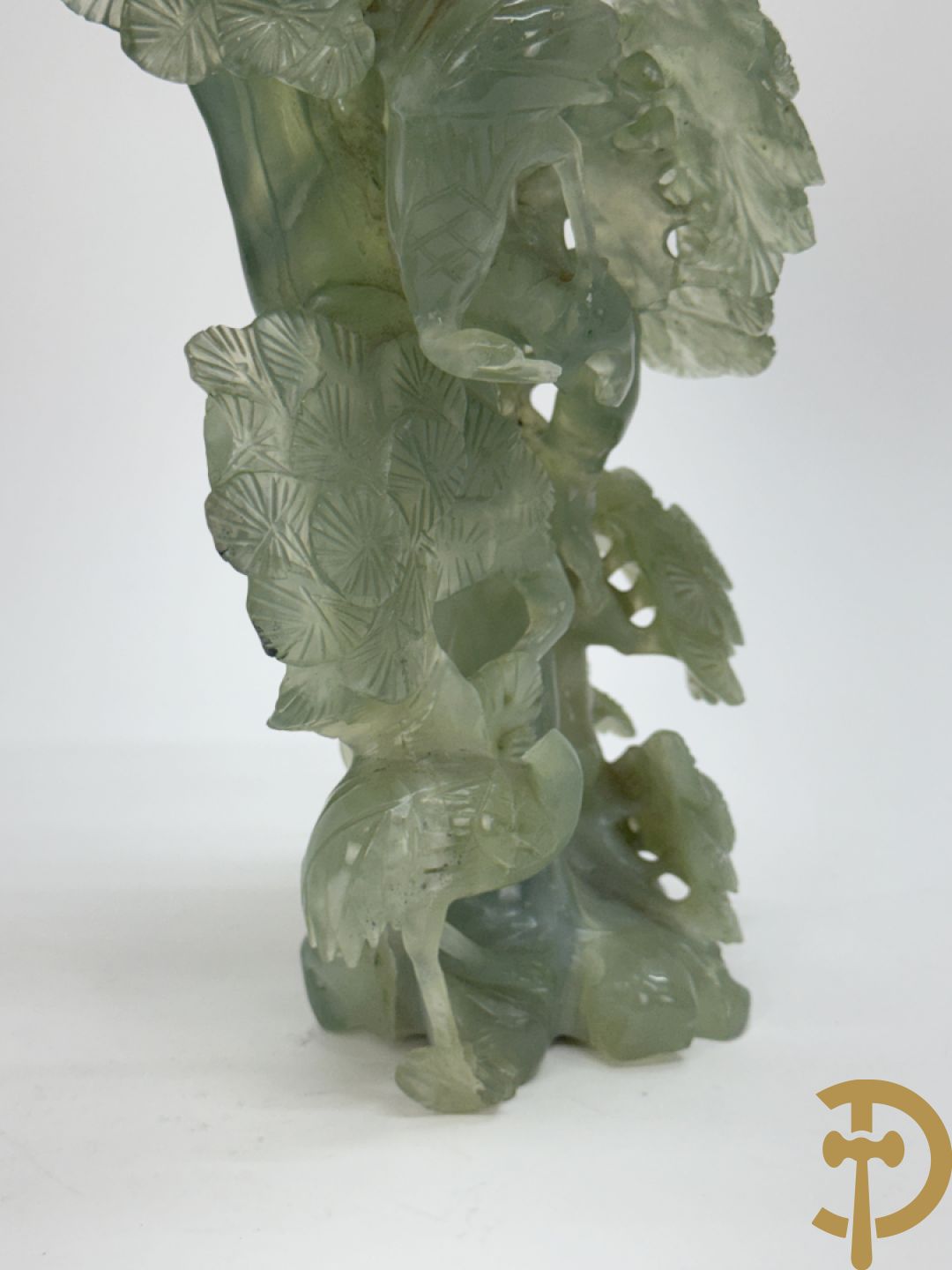 Jadeiet sculptuur van boom met vogels + koppel vogels op bloemen in jadeiet + 2 vogels op tak in jadeiet