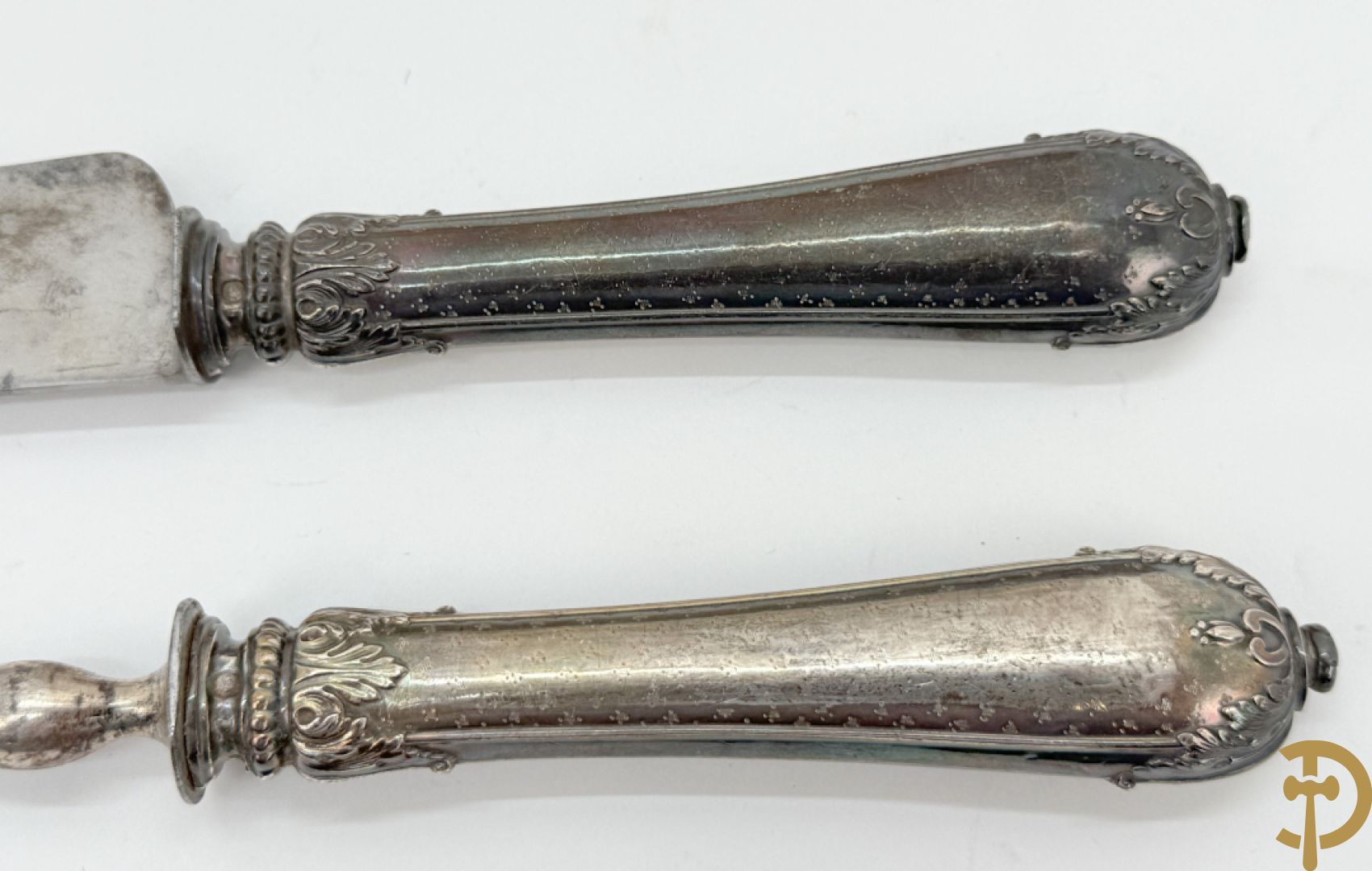 Wildbestek met massief zilveren handvaten en geajoureerd lemmet, Louis XV stijl