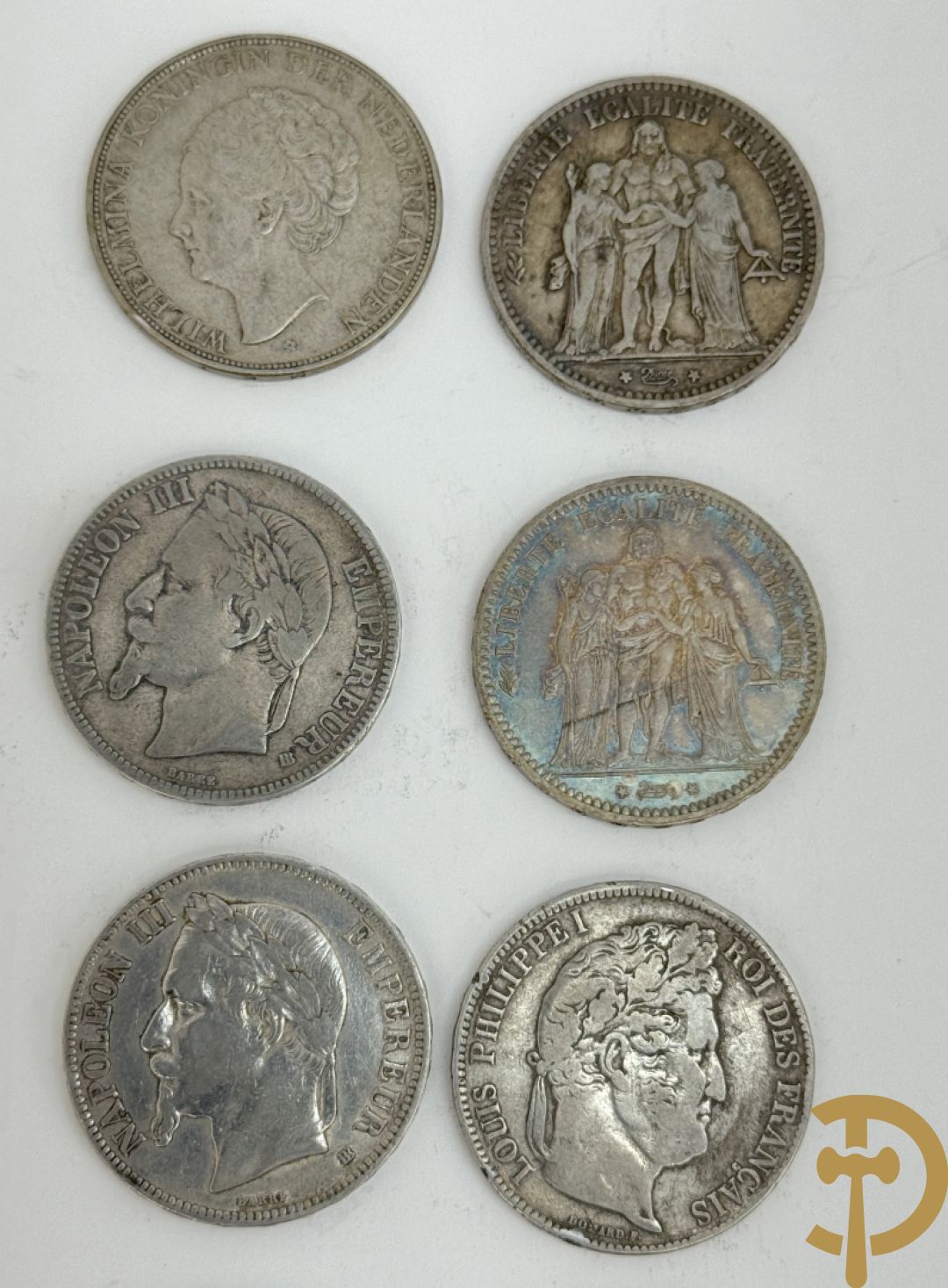 Reeks massief zilveren munten w.o. oude 5 Frank stukken van België en Frankrijk, belgische zilveren munten van 100, 250 en 500 Frank + zilveren munten van 1 Gulden Nederland