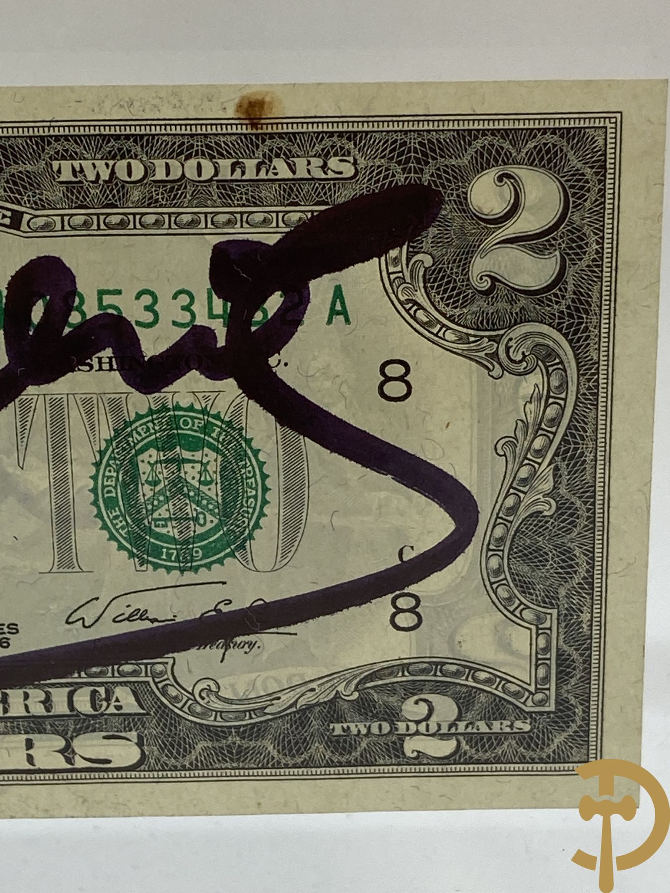 Warhol Andy getekend op Amerikaans 2 dollar biljet  
Serial Number: H08533432A
Year: 1976
Stamp and stamp of the American post office dated April 13, 1976 
Factory Warhol stamp on the back