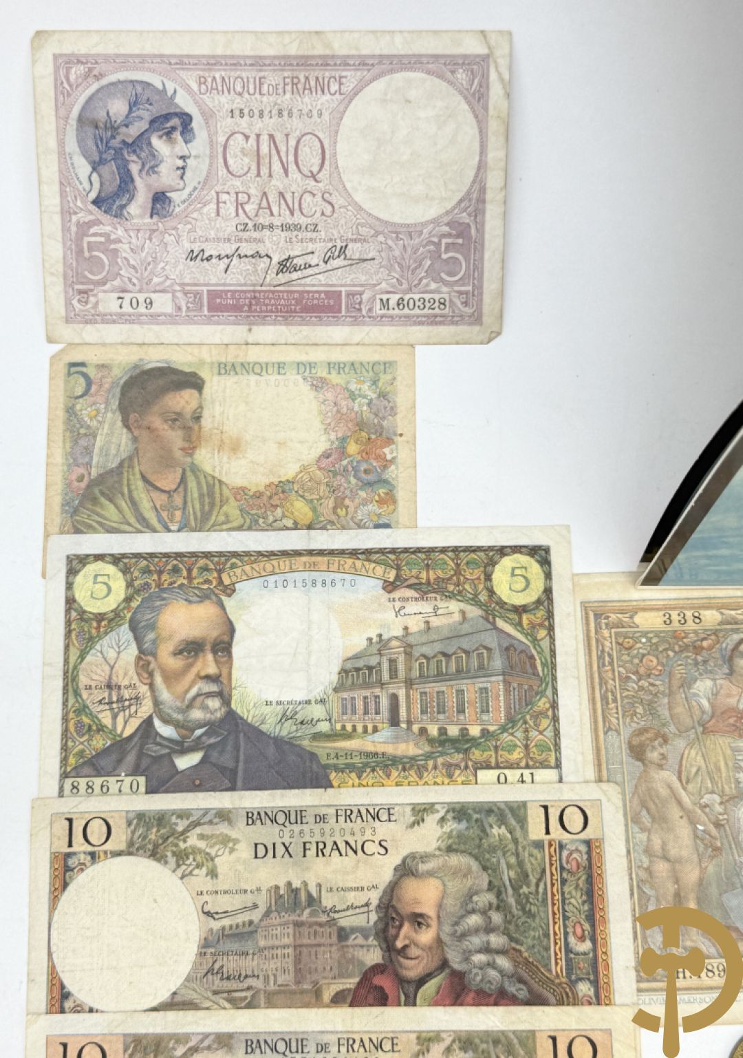 Verzameling munten Belgisch, Duits en Frans + verzamelmapje munten met Dirk Frimout uit 1992 + ingepakte eerste euro minikit + oude bankbiljetten van Frankrijk en België