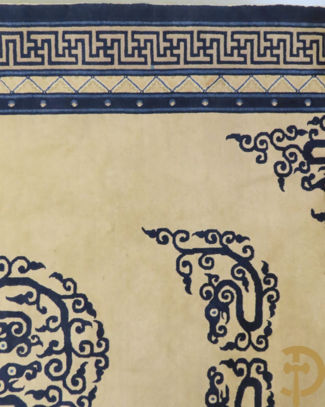 Chinees handgeknoopt tapijt Peking met gestyleerd Aziatisch decor