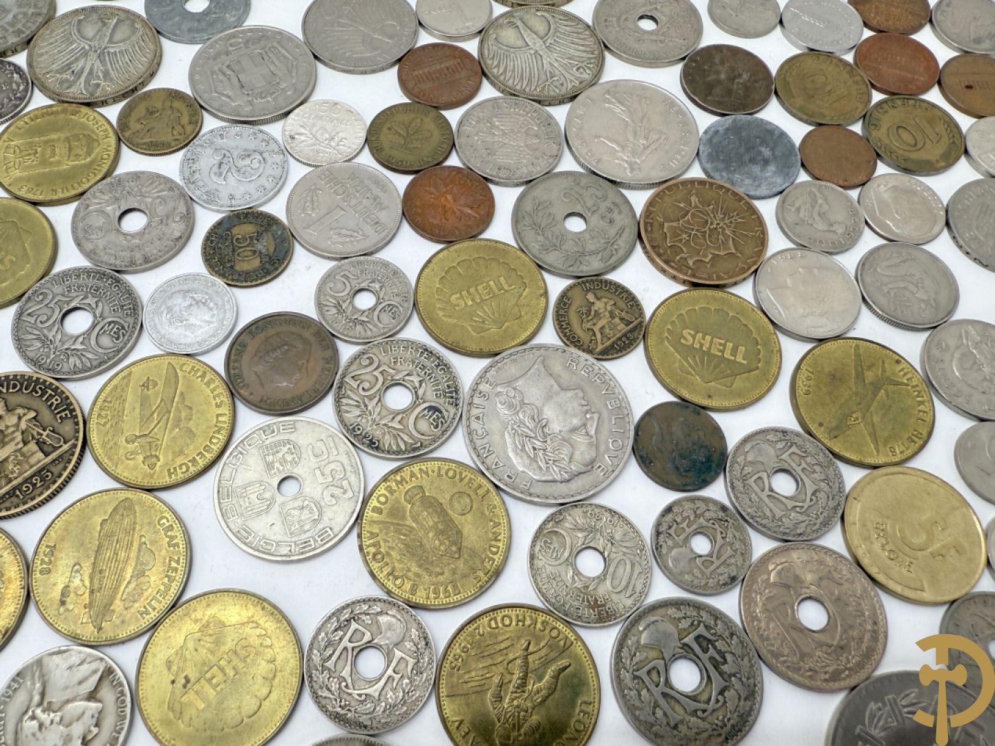 Verzameling munten Belgisch, Duits en Frans + verzamelmapje munten met Dirk Frimout uit 1992 + ingepakte eerste euro minikit + oude bankbiljetten van Frankrijk en België