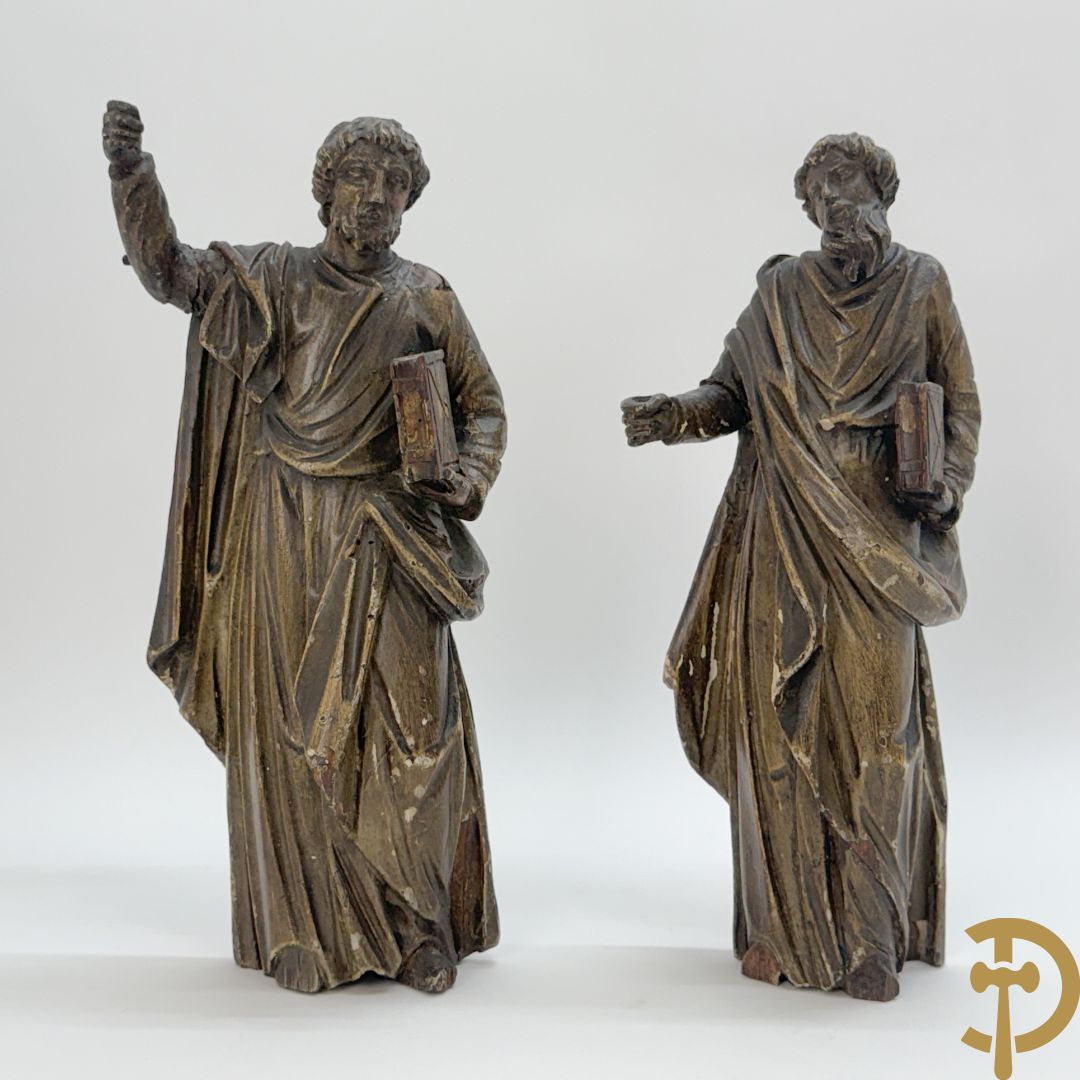 Paar houtsculpturen van evangelisten
